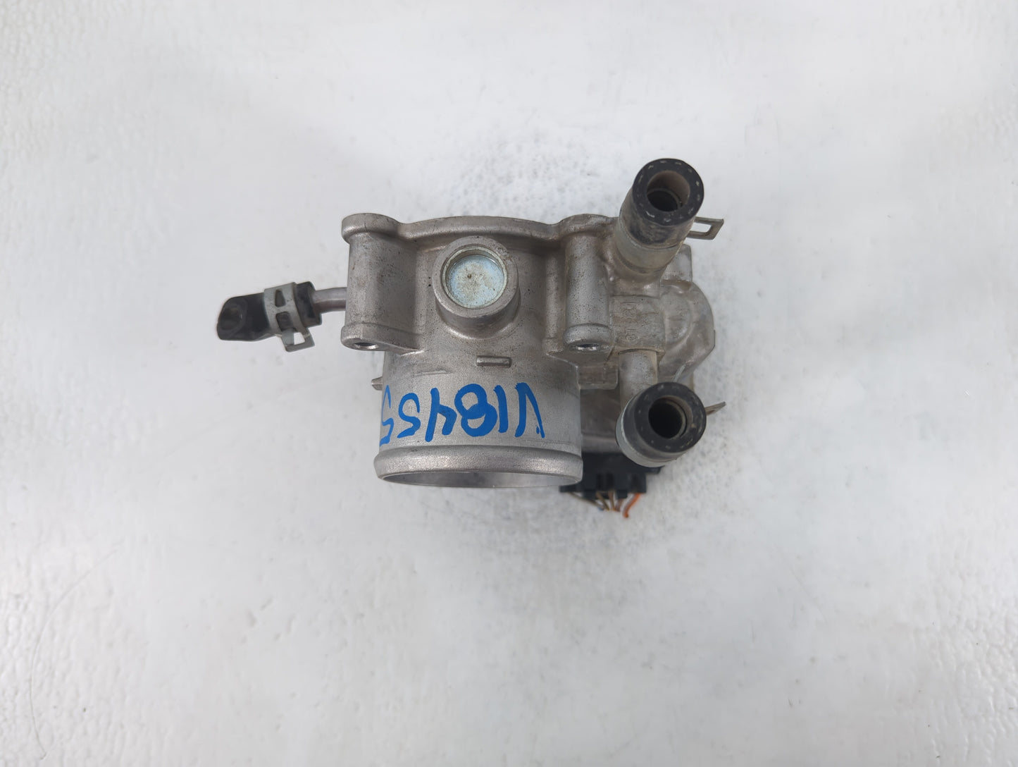 2012-2019 Kia Soul Throttle Body P/N:35100-2B300 Fits Fits 2012 2013 2014 2015 2016 2017 2018 2019 OEM Used Auto Parts - Oem