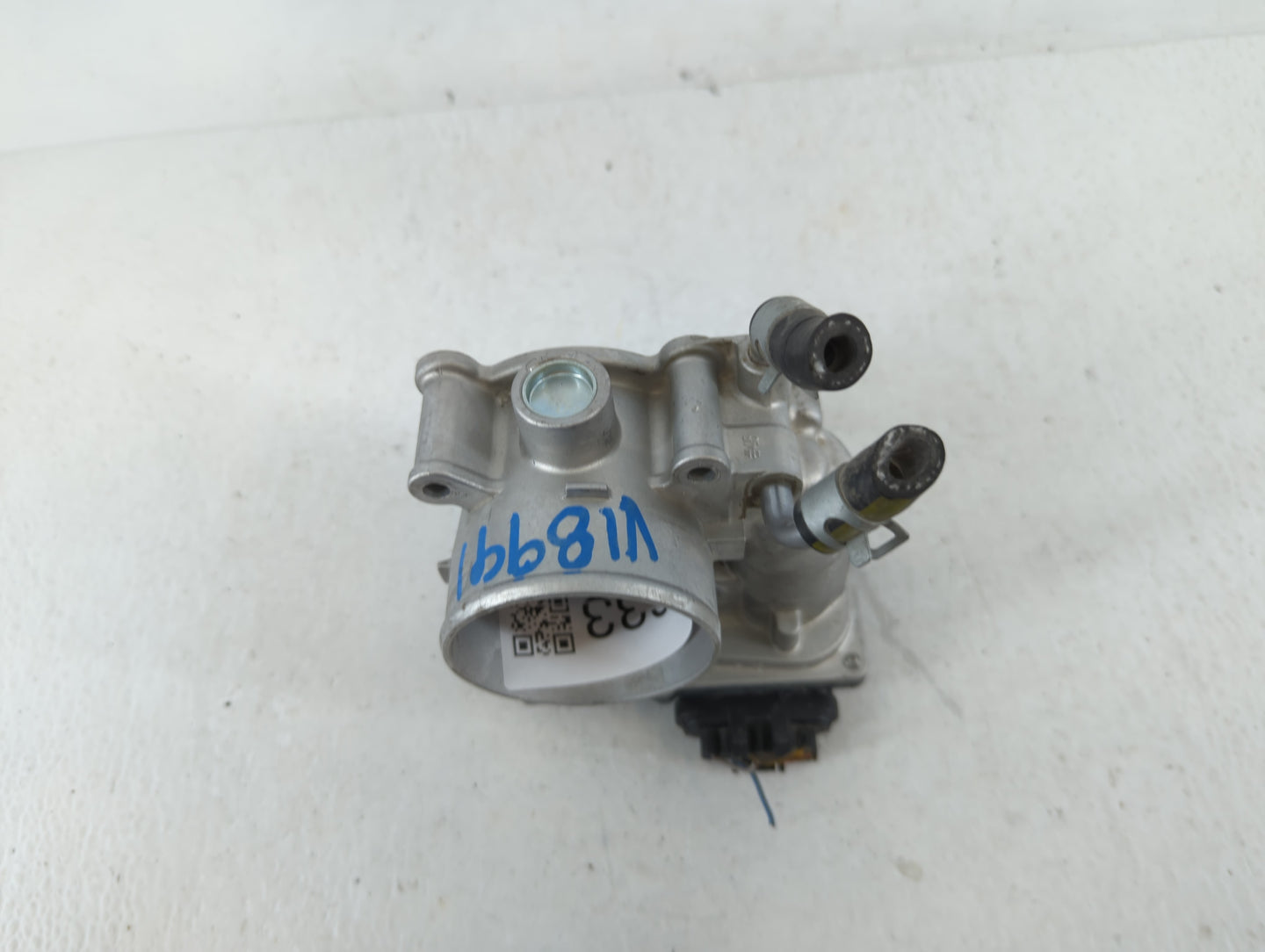 2014-2019 Kia Soul Throttle Body P/N:35100-2E000 Fits Fits 2011 2012 2013 2014 2015 2016 2017 2018 2019 2020 2021 OEM Used A