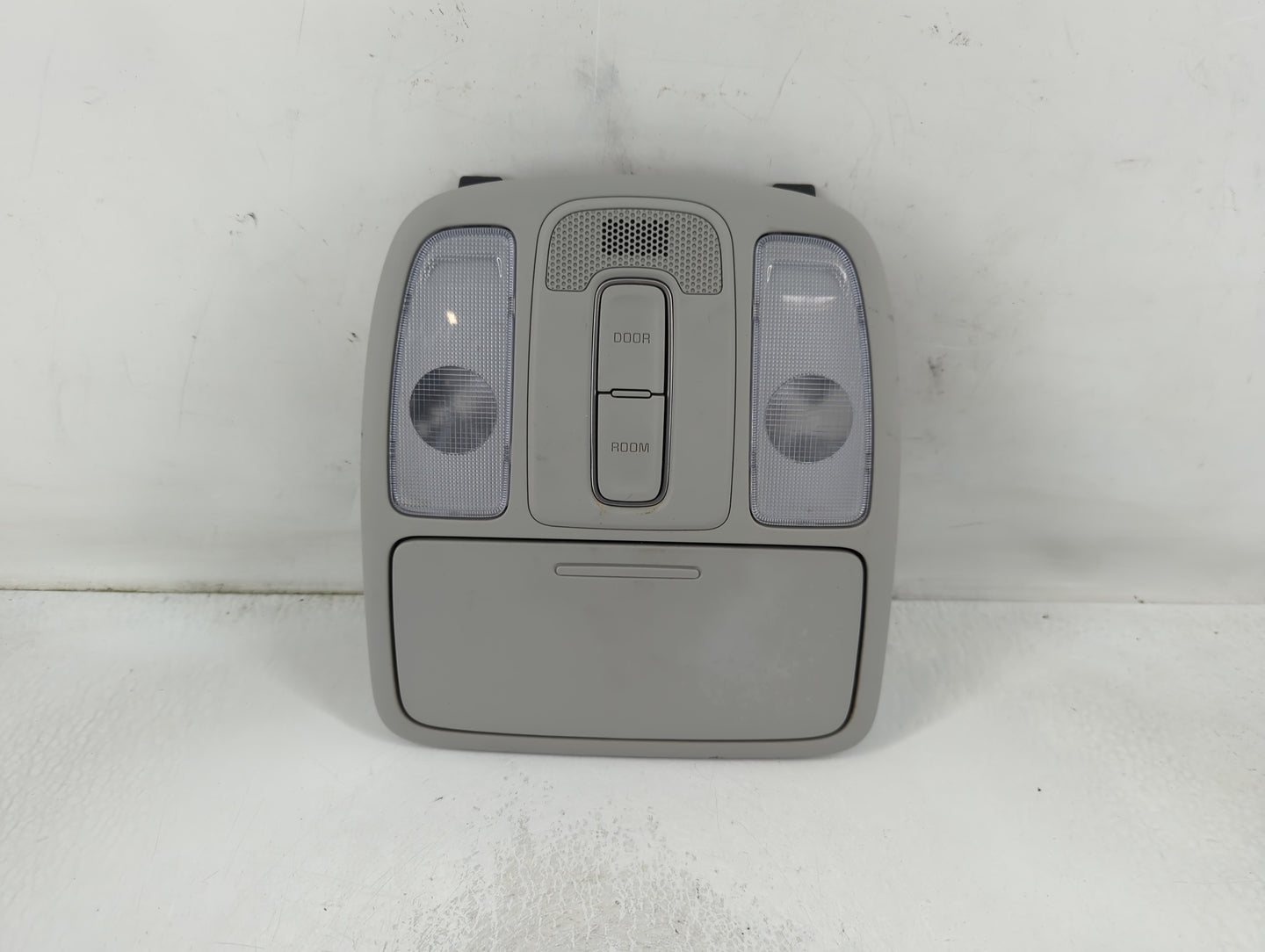 2014-2019 Kia Soul Overhead Roof Console 838599 - Oemusedautoparts1.com
