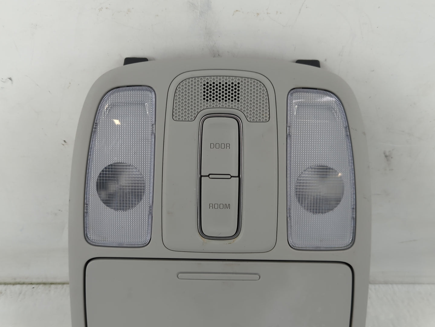 2014-2019 Kia Soul Overhead Roof Console 838599 - Oemusedautoparts1.com