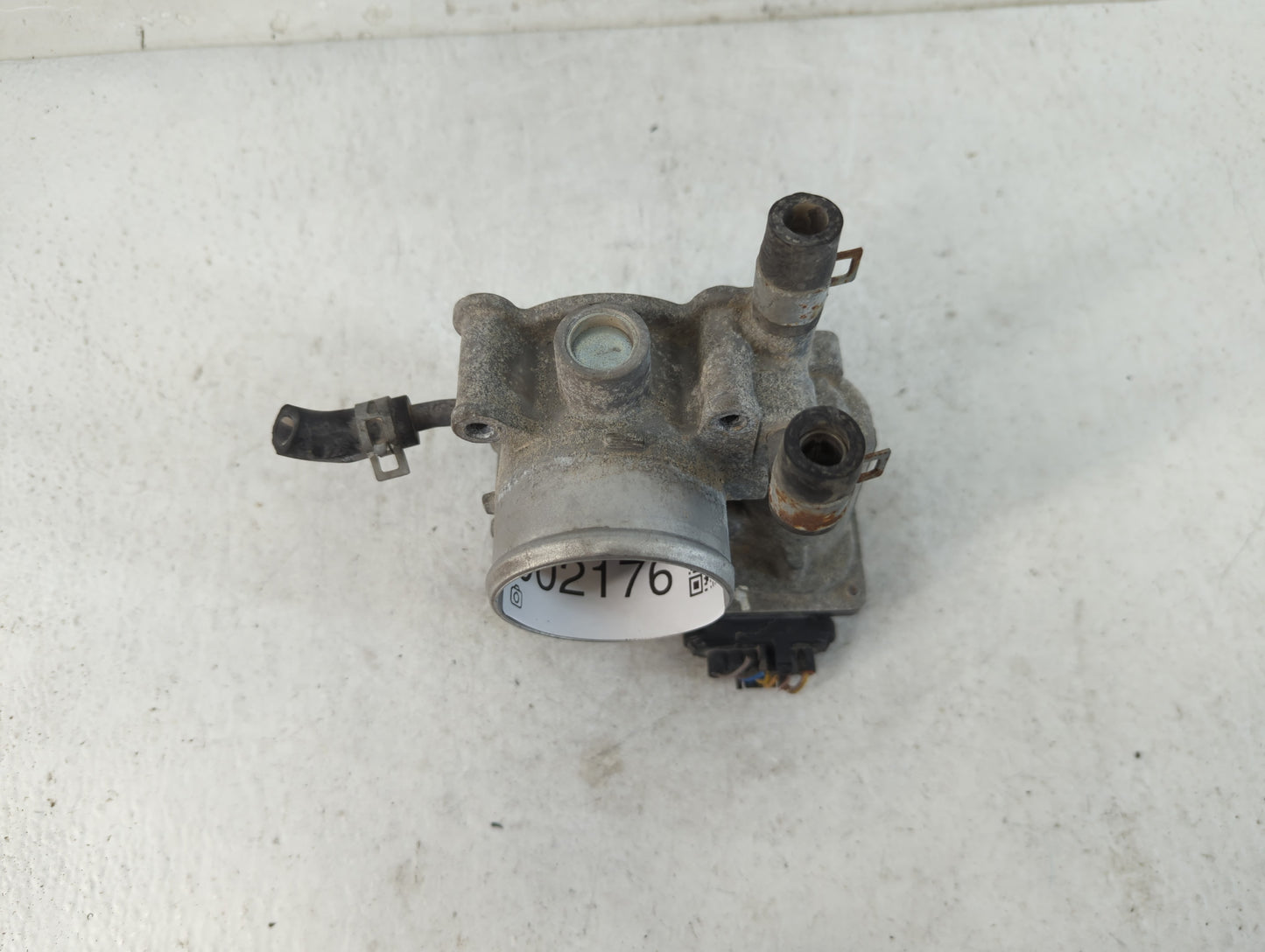 2012-2019 Kia Soul Throttle Body P/N:35100-2B300 Fits Fits 2012 2013 2014 2015 2016 2017 2018 2019 OEM Used Auto Parts - Oem