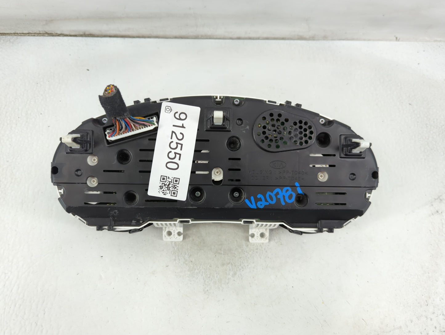 2018-2019 Kia Soul Instrument Cluster Speedometer Gauges P/N:94006-B2720 Fits Fits 2018 2019 OEM Used Auto Parts - Oemusedau