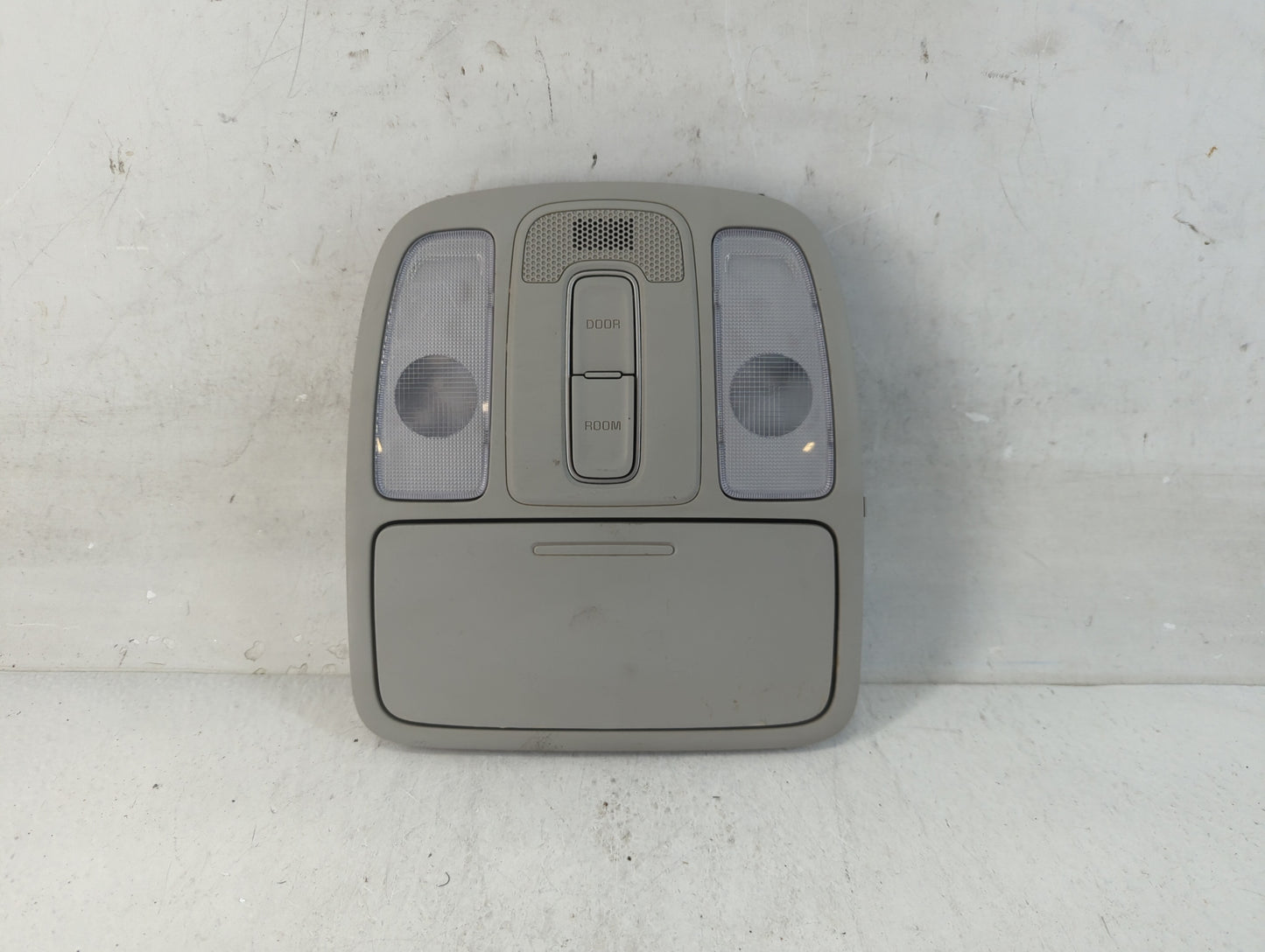 2014-2019 Kia Soul Overhead Roof Console 918831 - Oemusedautoparts1.com