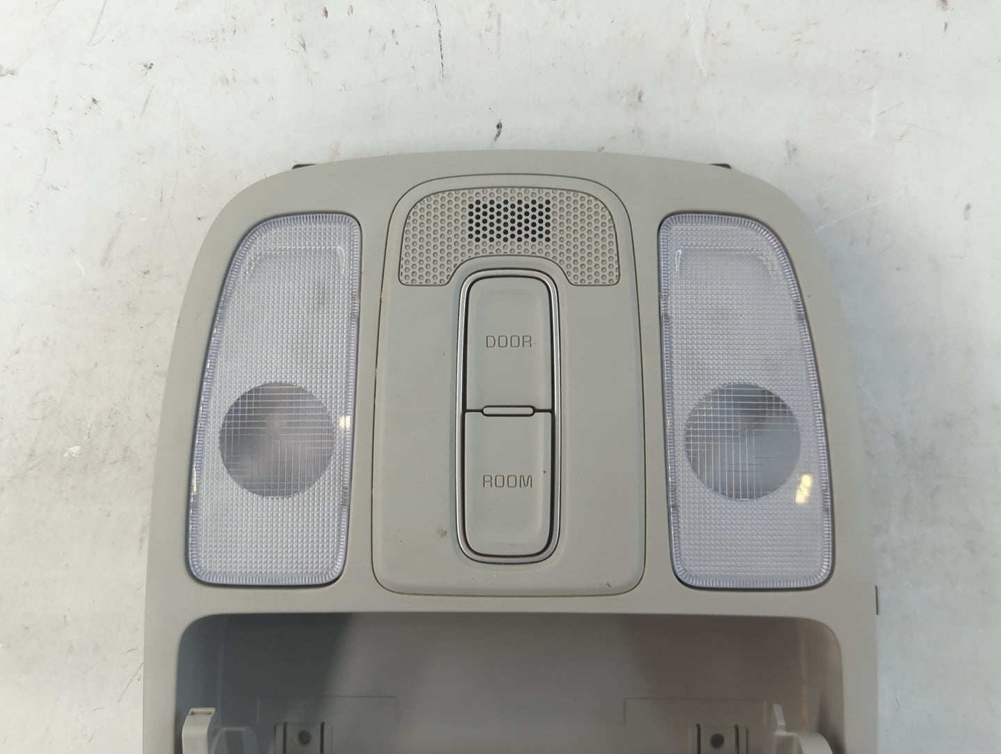 2014-2019 Kia Soul Overhead Roof Console 918831 - Oemusedautoparts1.com
