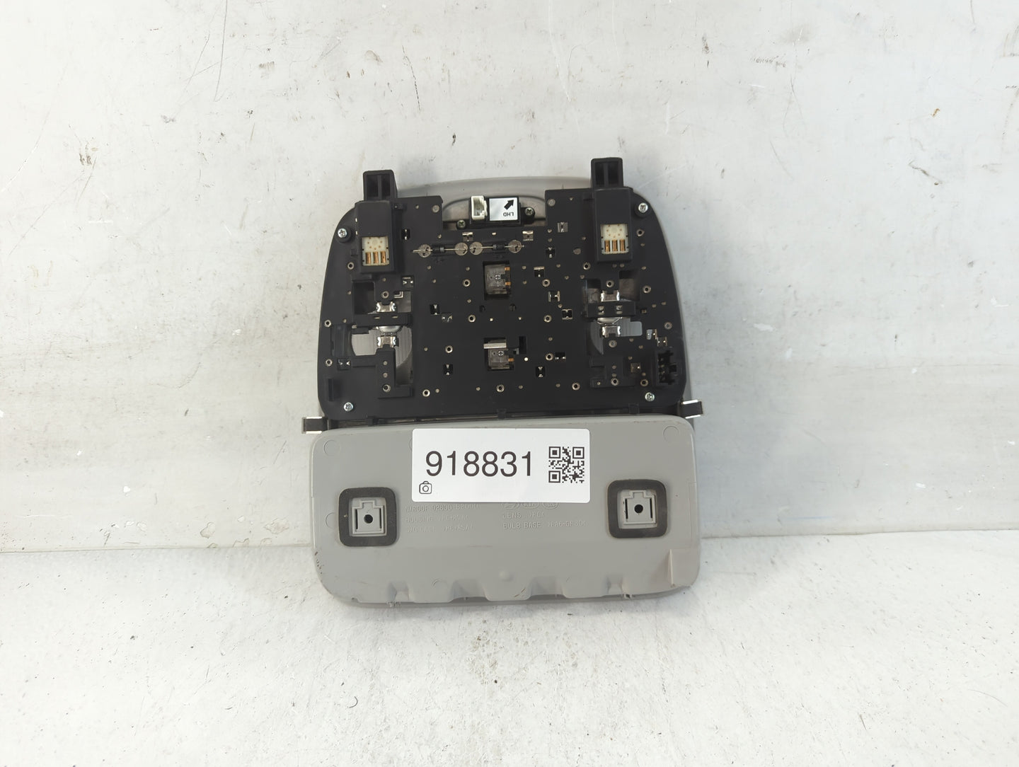 2014-2019 Kia Soul Overhead Roof Console 918831 - Oemusedautoparts1.com