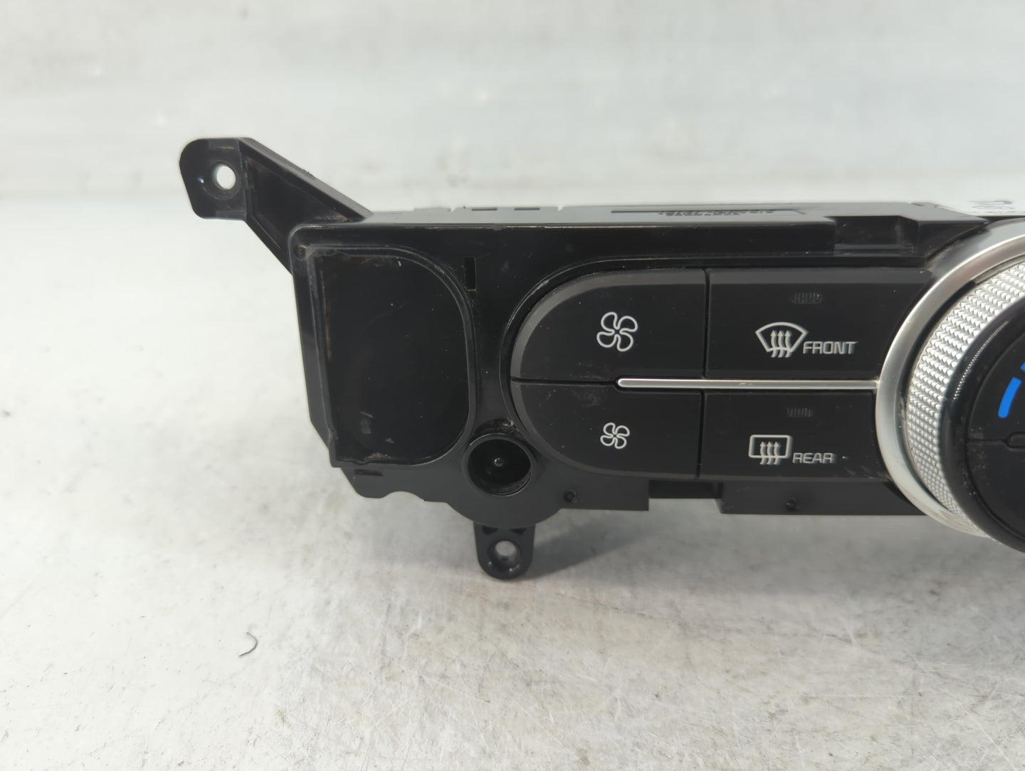 2017-2019 Kia Soul Climate Control Module Temperature AC/Heater Replacement P/N:97250-B2G01CA Fits Fits 2017 2018 2019 OEM U