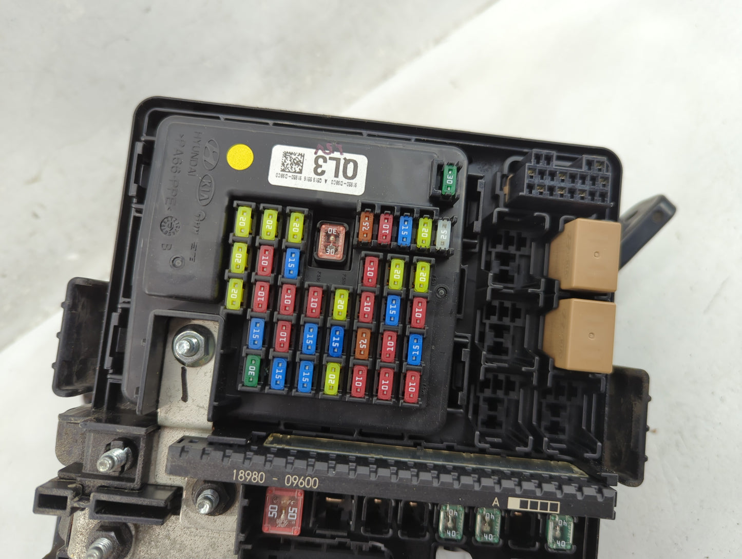2017-2019 Kia Sportage Fusebox Fuse Box Panel Relay Module P/N:91941-D9520 Fits Fits 2017 2018 2019 OEM Used Auto Parts - Oe