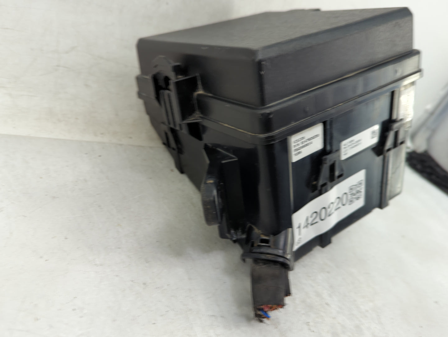 2017-2019 Kia Sportage Fusebox Fuse Box Panel Relay Module P/N:91950-D9BC0 Fits Fits 2017 2018 2019 OEM Used Auto Parts - Oe