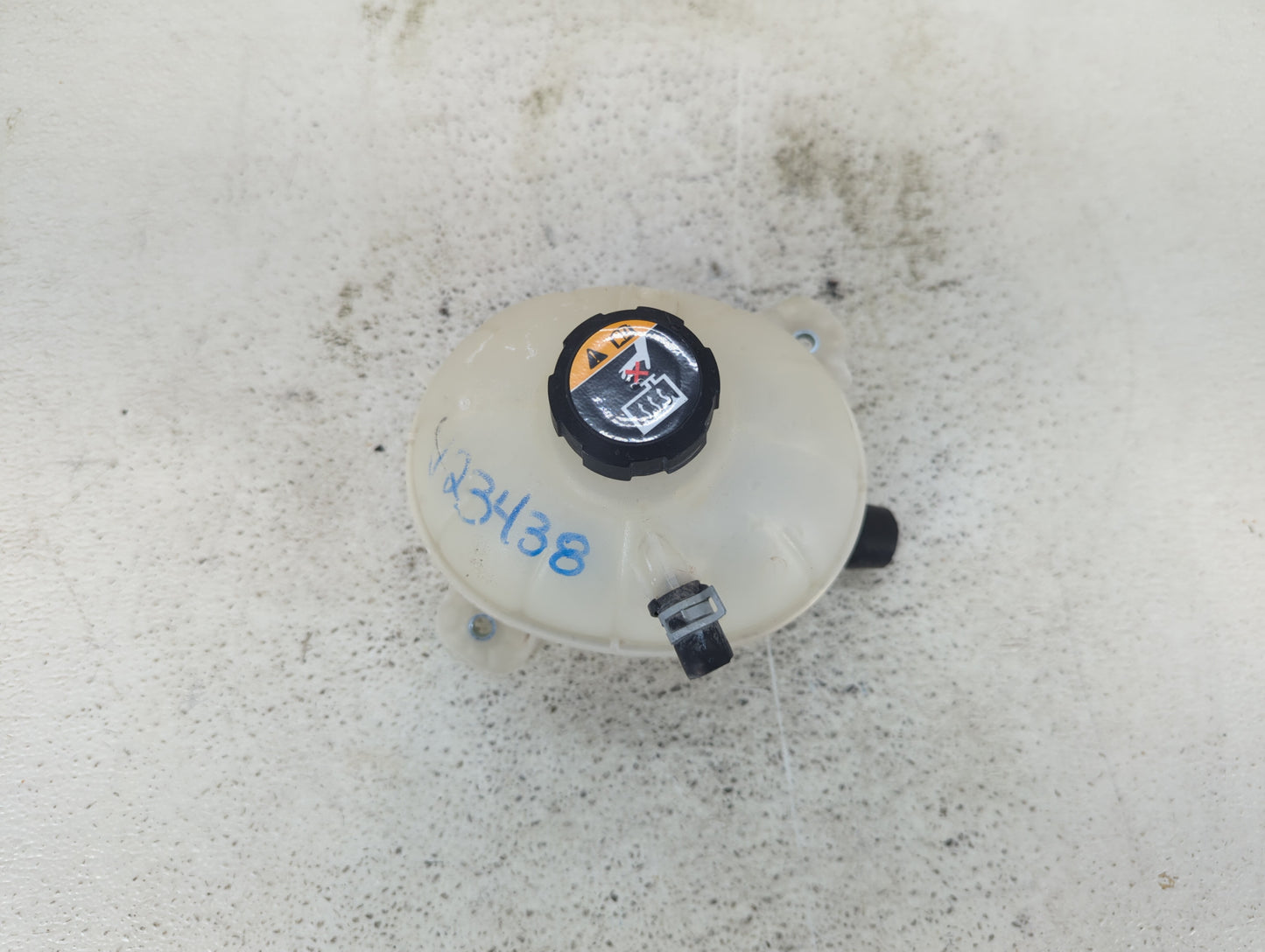 2017-2021 Kia Sportage Radiator Coolant Overflow Expansion Tank Bottle - Oemusedautoparts1.com