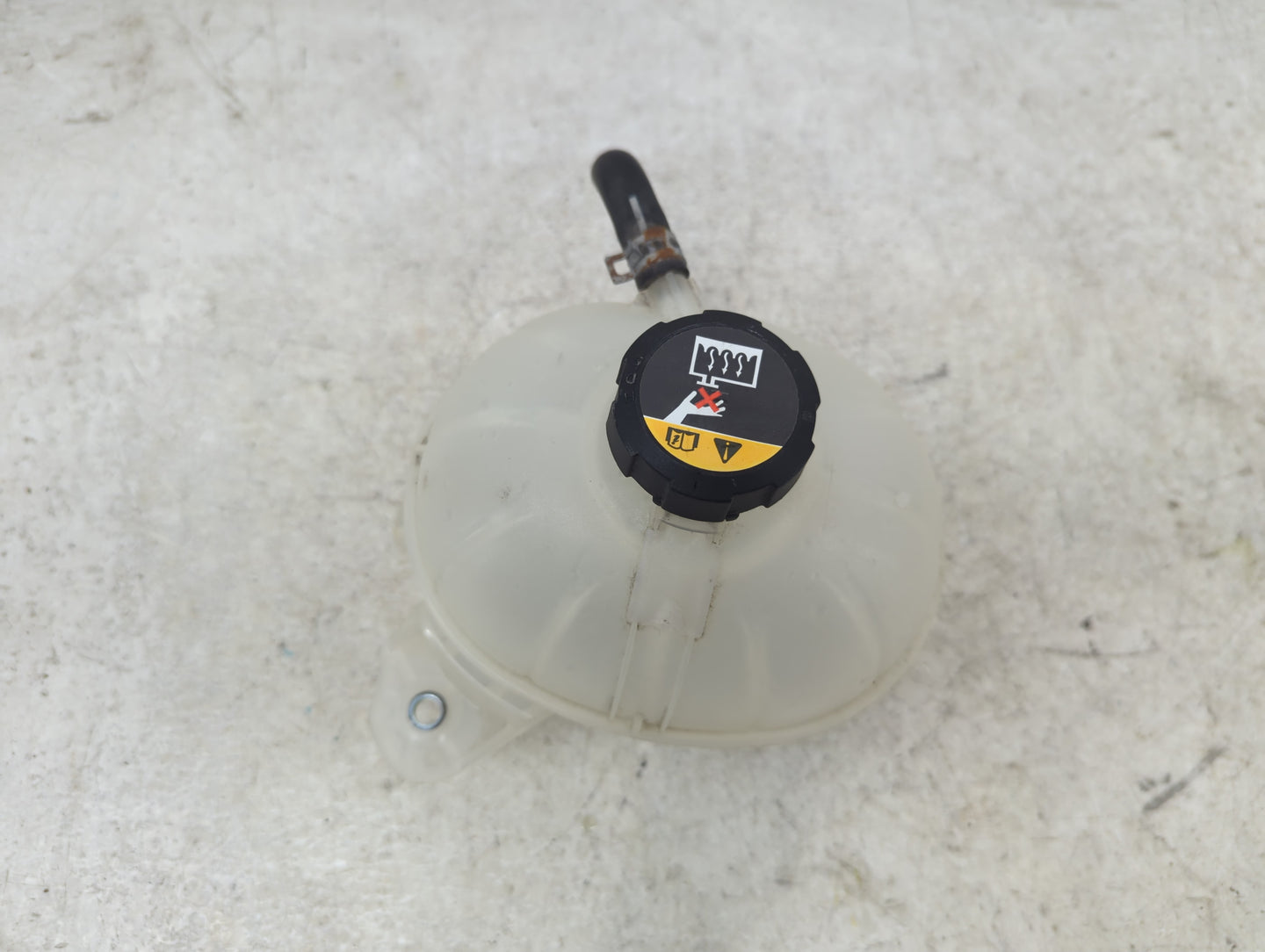 2017-2021 Kia Sportage Radiator Coolant Overflow Expansion Tank Bottle 1449353 - Oemusedautoparts1.com