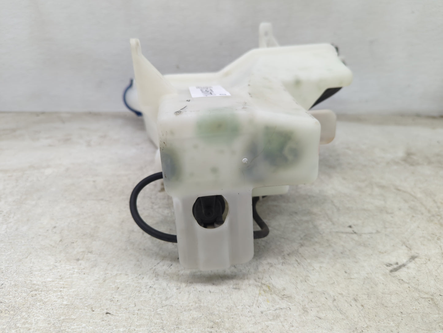 2017-2019 Kia Sportage Windshield Washer Fluid Reservoir Bottle Oem - Oemusedautoparts1.com