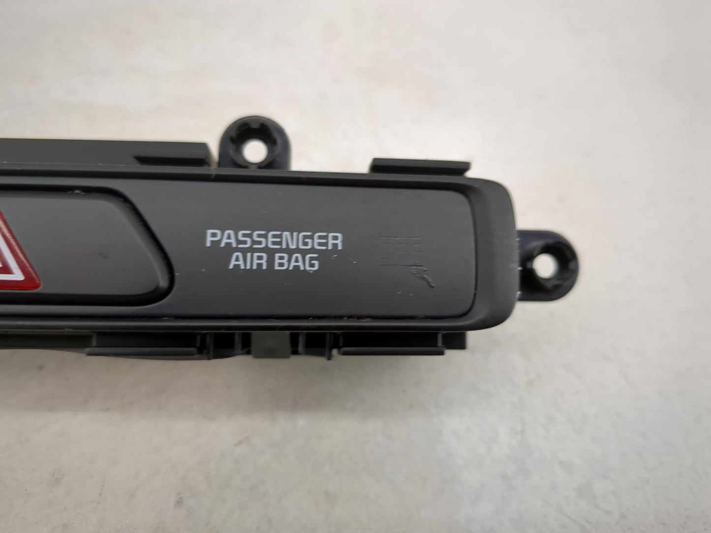 2018 Kia Sportage Hazard Switch 4a9364-1000|95960-d9020 - Oemusedautoparts1.com