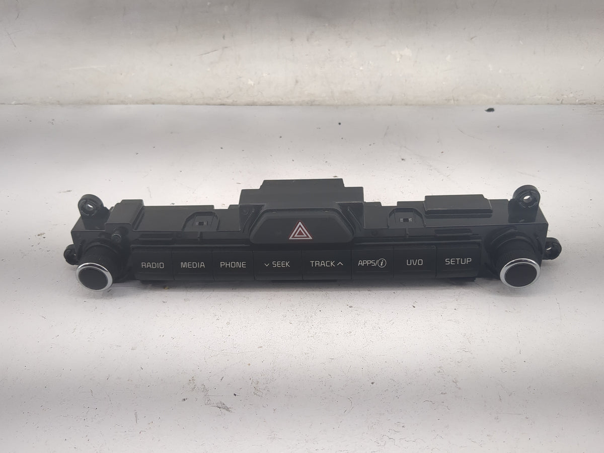 2017-2019 Kia Sportage Radio Control Panel 1517037 - Oemusedautoparts1.com