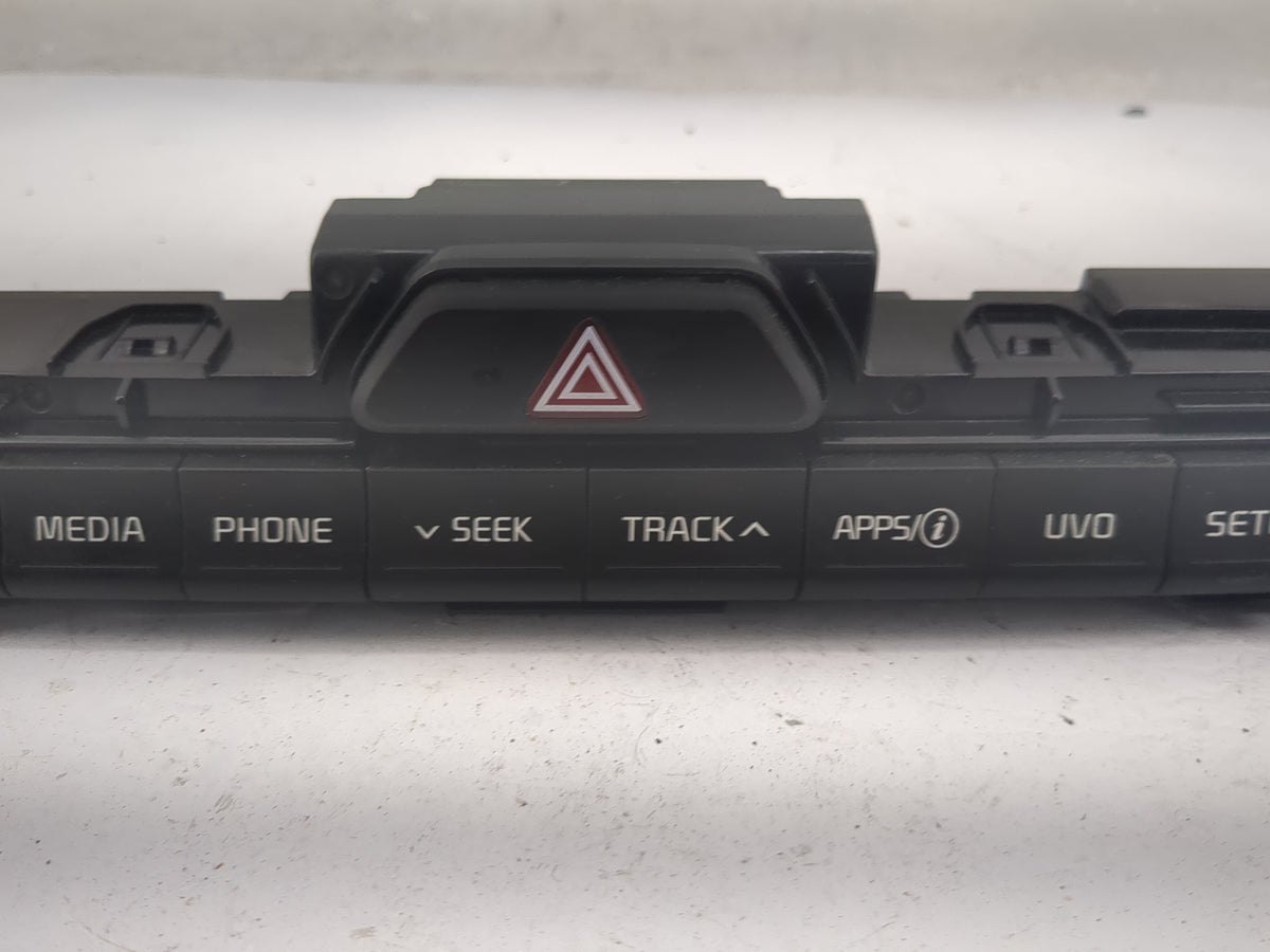 2017-2019 Kia Sportage Radio Control Panel 1517037 - Oemusedautoparts1.com