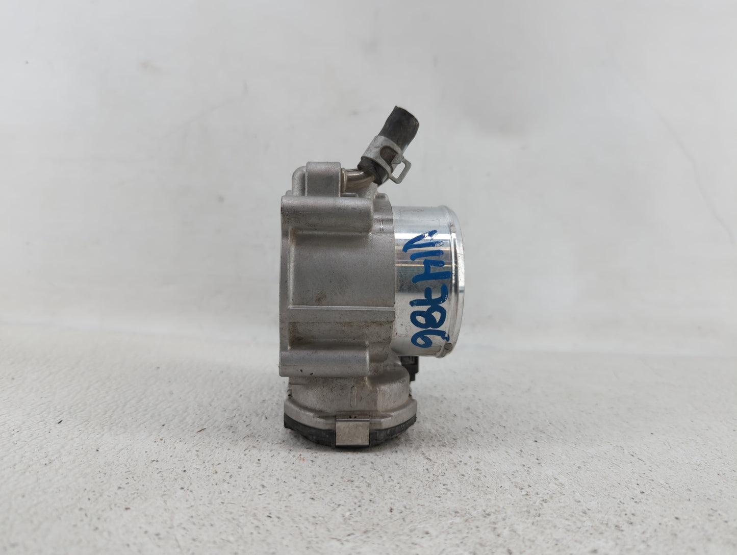 2017-2019 Kia Sportage Throttle Body P/N:0 280 750 618 35100-2G600 Fits Fits 2015 2016 2017 2018 2019 OEM Used Auto Parts - 