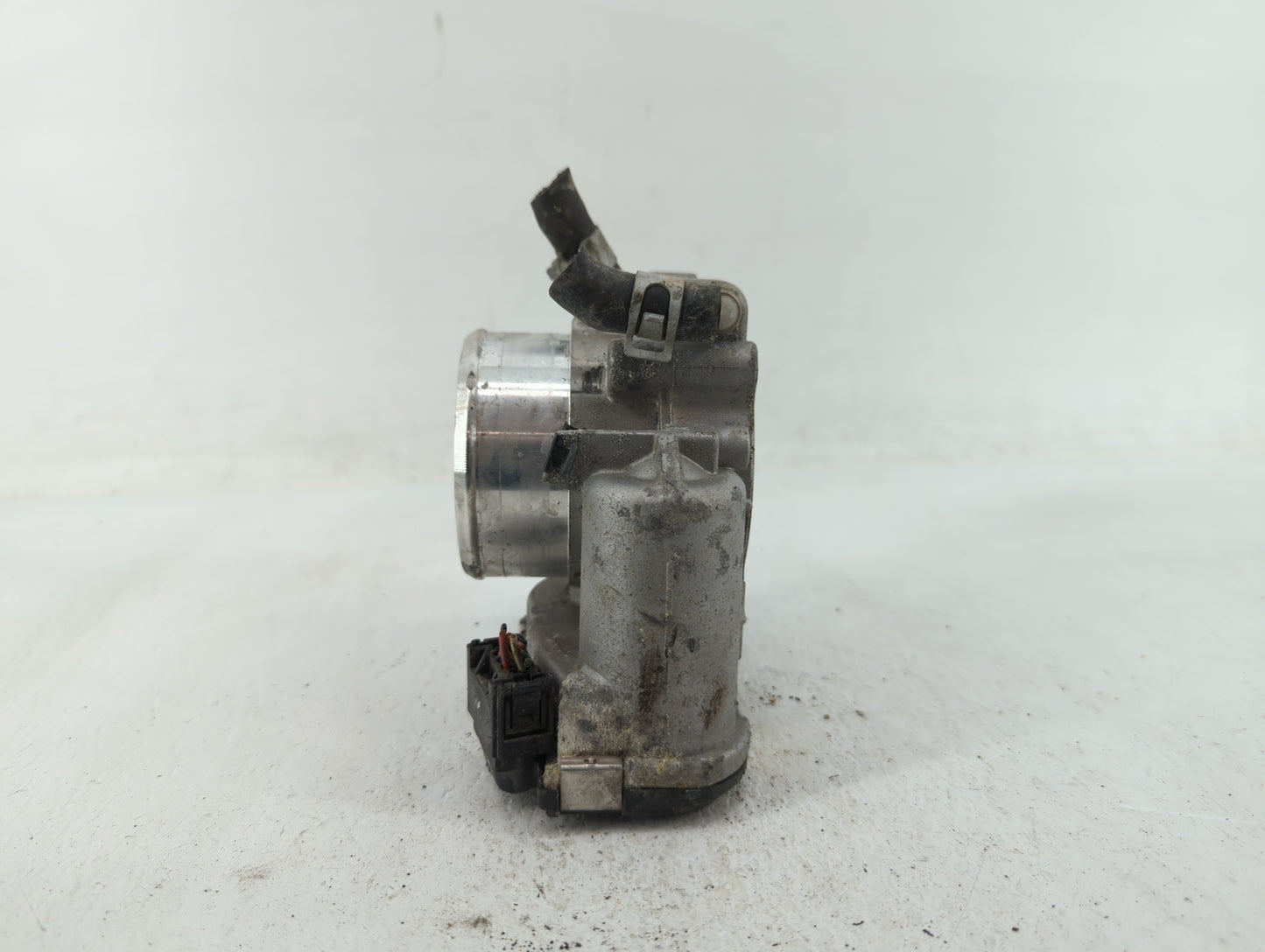 2017-2021 Kia Sportage Throttle Body P/N:35100-2G600 Fits Fits 2015 2016 2017 2018 2019 2020 2021 OEM Used Auto Parts - Oemu