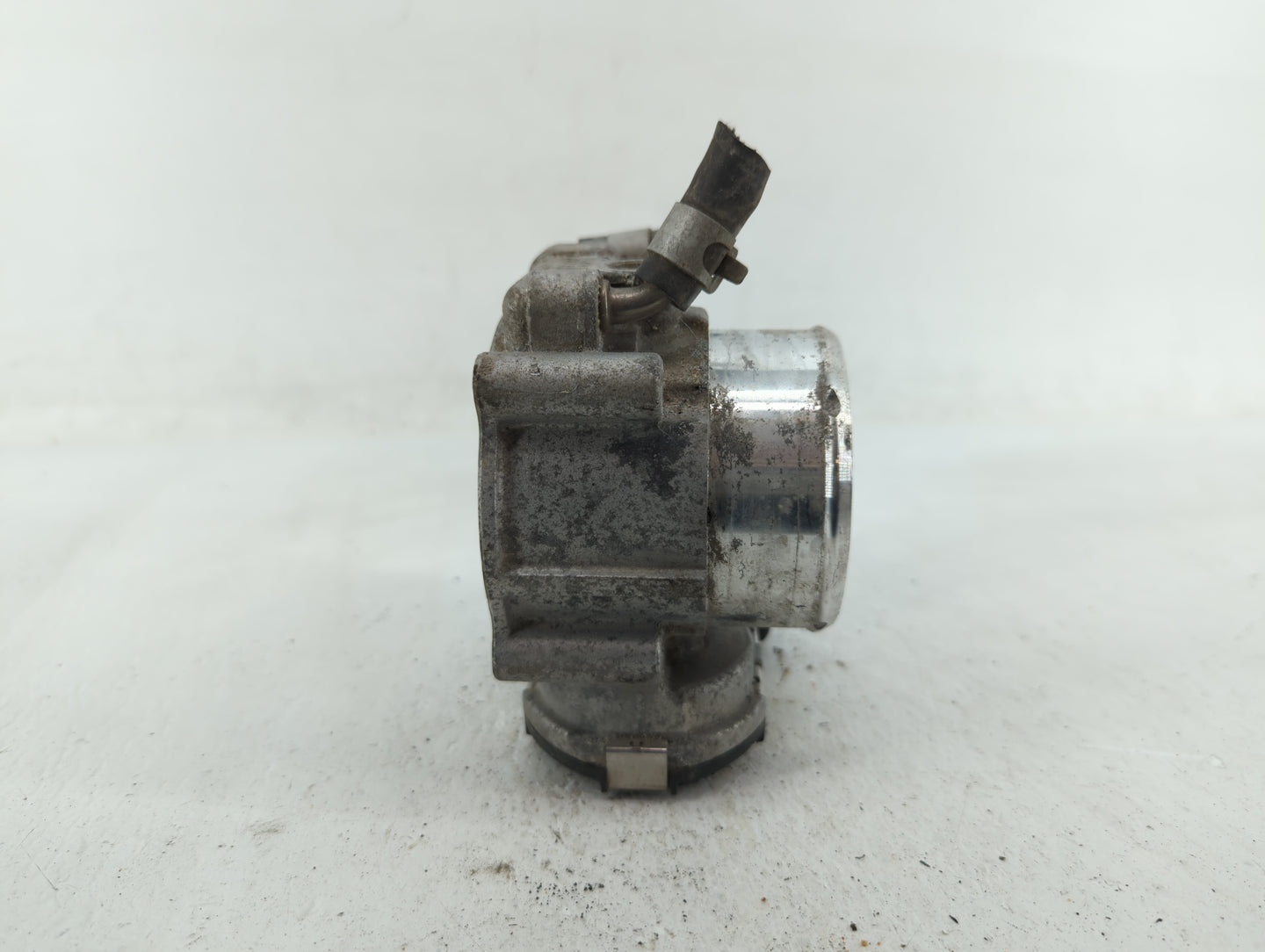 2017-2021 Kia Sportage Throttle Body P/N:35100-2G600 Fits Fits 2015 2016 2017 2018 2019 2020 2021 OEM Used Auto Parts - Oemu