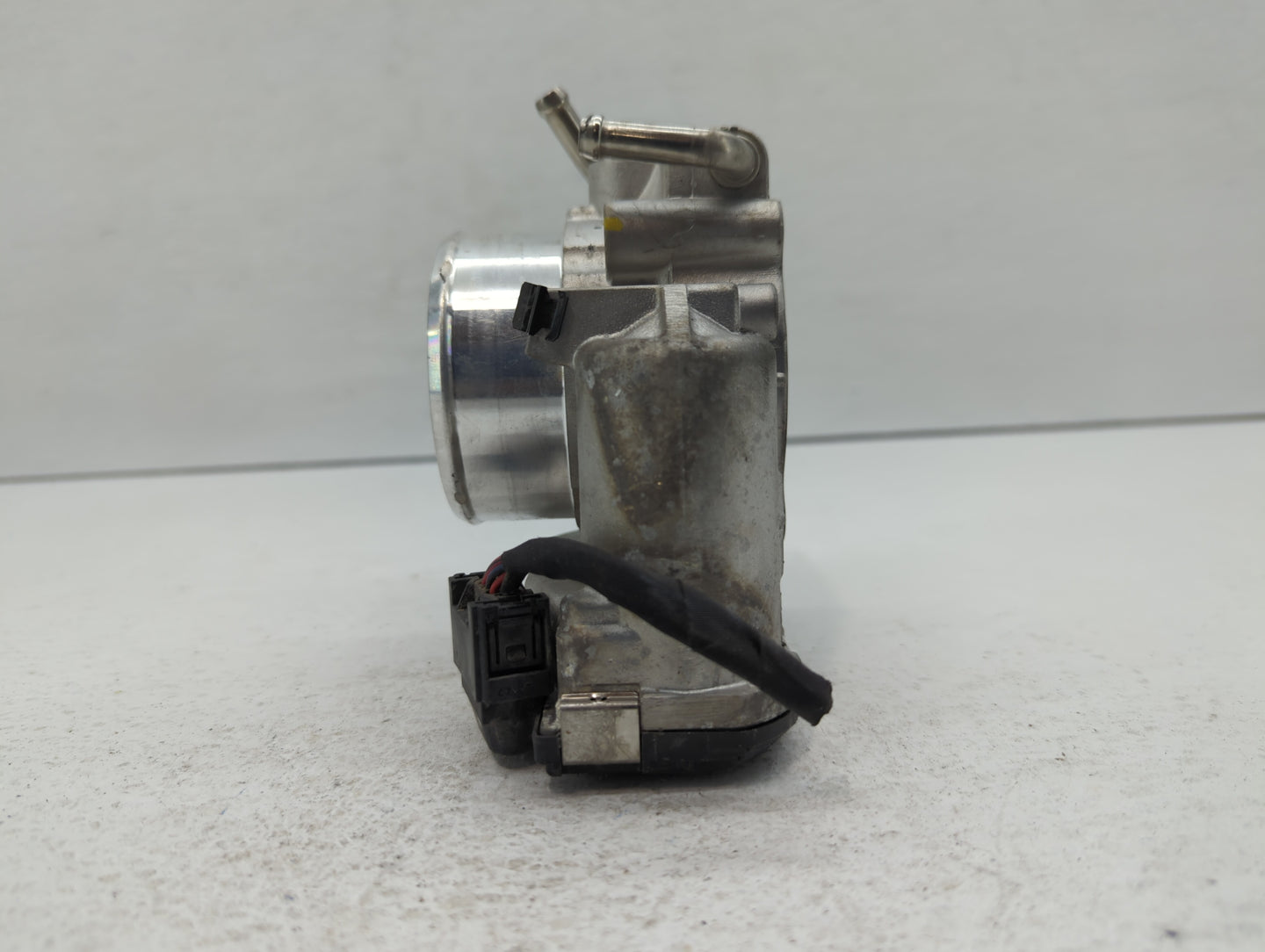 2017-2021 Kia Sportage Throttle Body P/N:35100-2G600 Fits Fits 2015 2016 2017 2018 2019 2020 2021 OEM Used Auto Parts - Oemu
