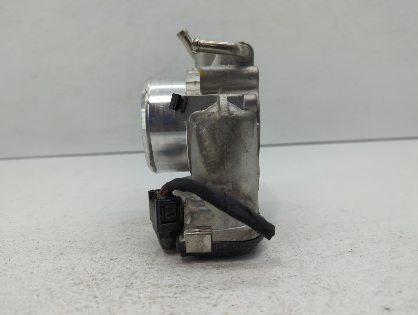 2017-2021 Kia Sportage Throttle Body P/N:35100-2G600 Fits Fits 2015 2016 2017 2018 2019 2020 2021 OEM Used Auto Parts - Oemu