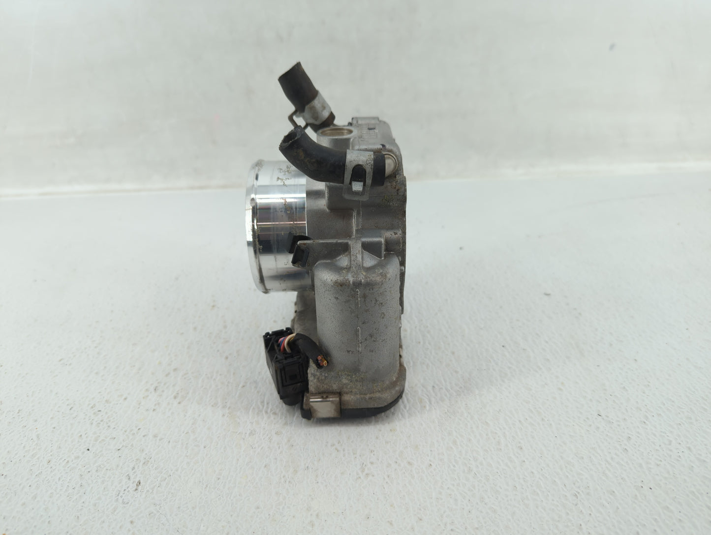 2017-2021 Kia Sportage Throttle Body P/N:35100-2G600 Fits Fits 2015 2016 2017 2018 2019 2020 2021 OEM Used Auto Parts - Oemu