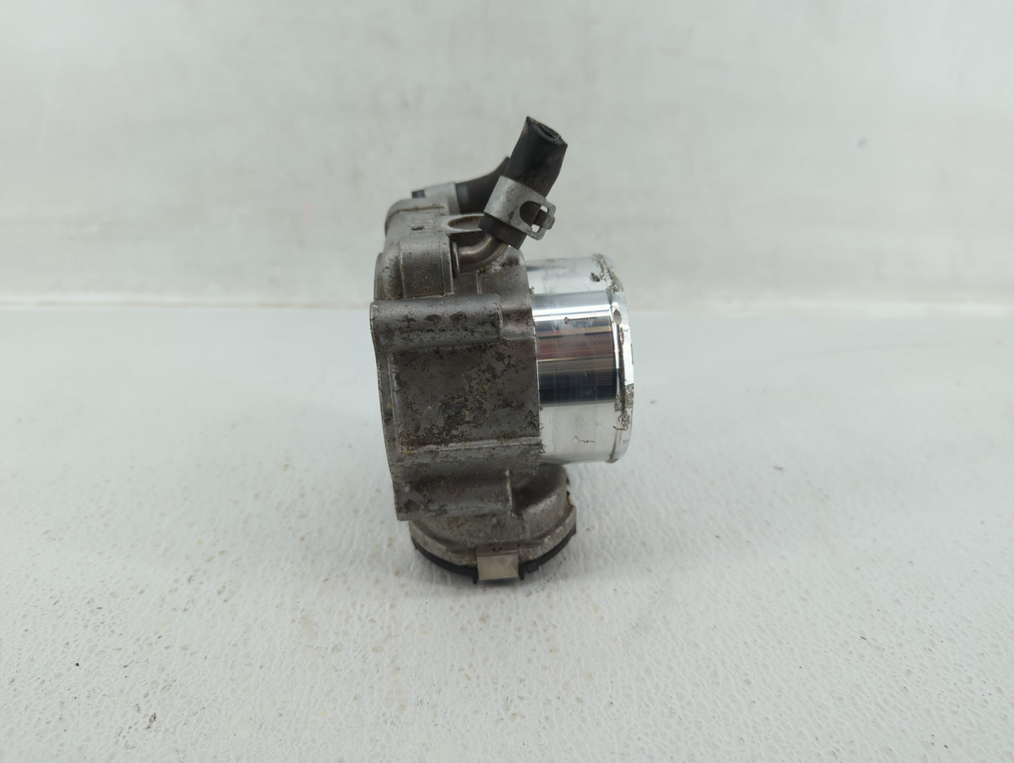2017-2021 Kia Sportage Throttle Body P/N:35100-2G600 Fits Fits 2015 2016 2017 2018 2019 2020 2021 OEM Used Auto Parts - Oemu