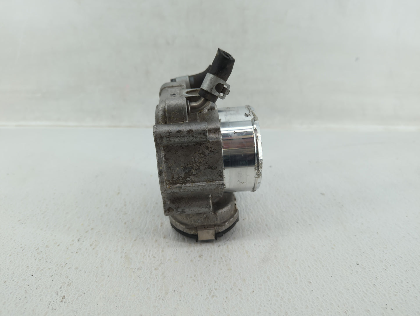 2017-2021 Kia Sportage Throttle Body P/N:35100-2G600 Fits Fits 2015 2016 2017 2018 2019 2020 2021 OEM Used Auto Parts - Oemu