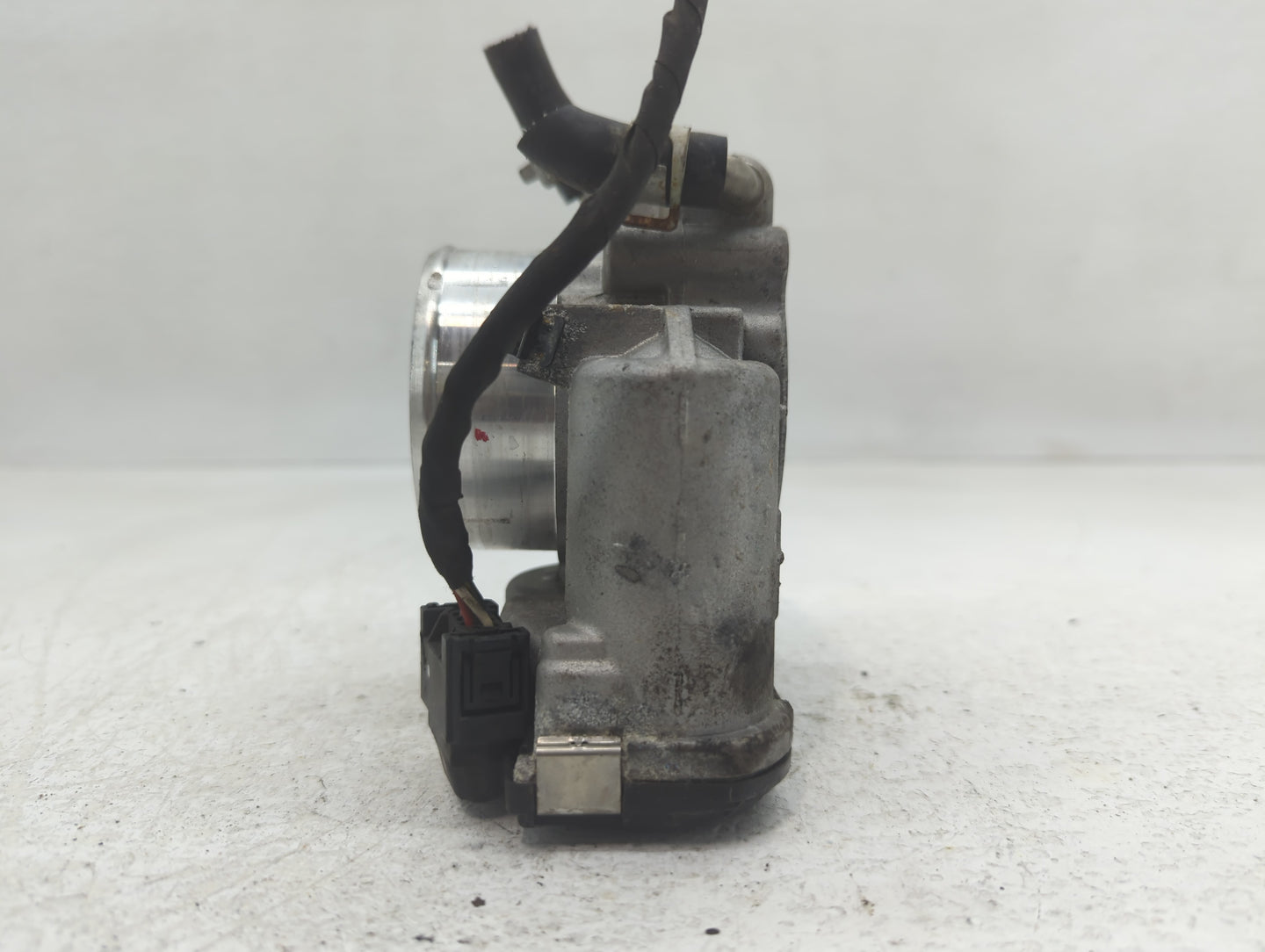 2017-2021 Kia Sportage Throttle Body P/N:0 280 750 618 35100-2G600 Fits Fits 2015 2016 2017 2018 2019 2020 2021 OEM Used Aut