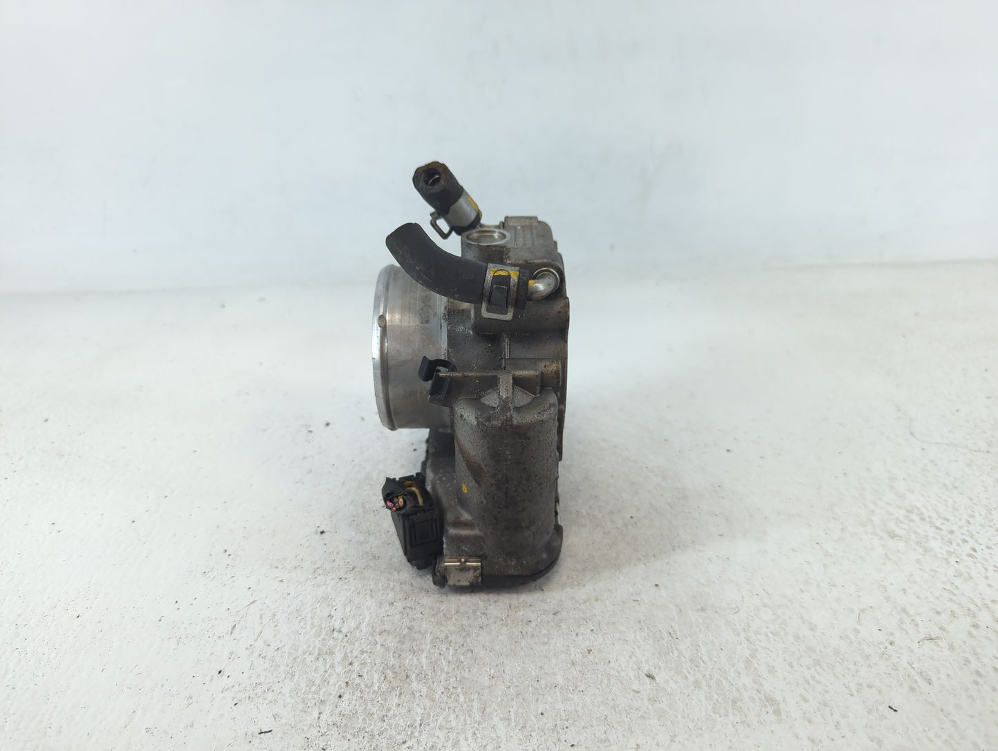 2017-2021 Kia Sportage Throttle Body P/N:35100-2G600 Fits Fits 2015 2016 2017 2018 2019 2020 2021 OEM Used Auto Parts - Oemu