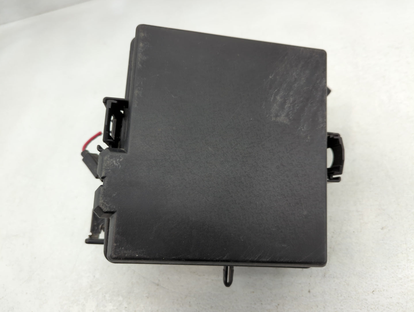 2017-2019 Kia Sportage Fusebox Fuse Box Panel Relay Module P/N:91470-D9170 Fits Fits 2017 2018 2019 OEM Used Auto Parts - Oe