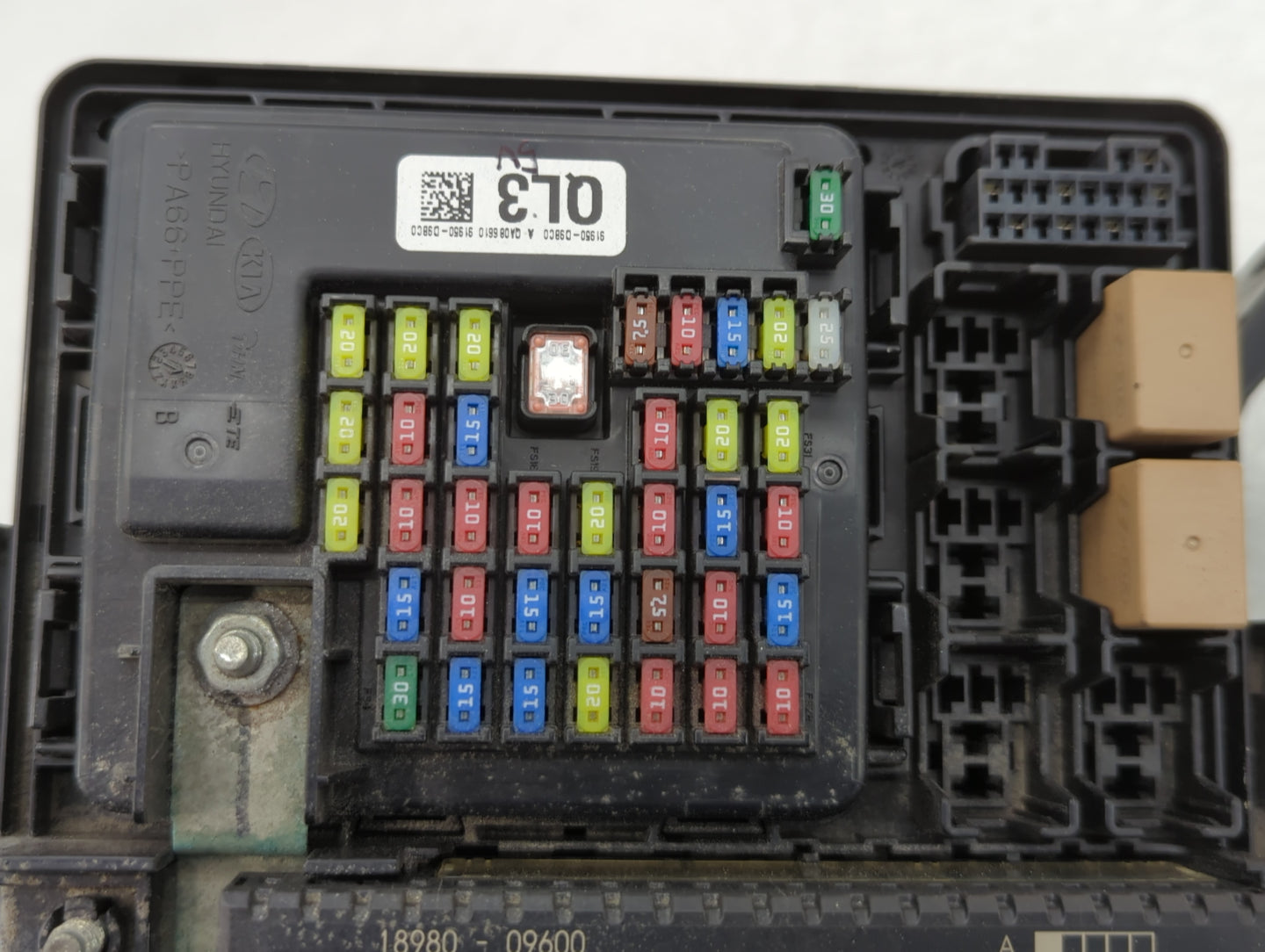 2017-2019 Kia Sportage Fusebox Fuse Box Panel Relay Module P/N:91470-D9170 Fits Fits 2017 2018 2019 OEM Used Auto Parts - Oe