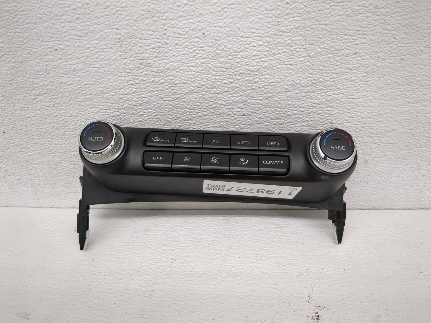 2018-2020 Kia Stinger Climate Control Module Temperature AC/Heater Replacement Fits Fits 2018 2019 2020 OEM Used Auto Parts 