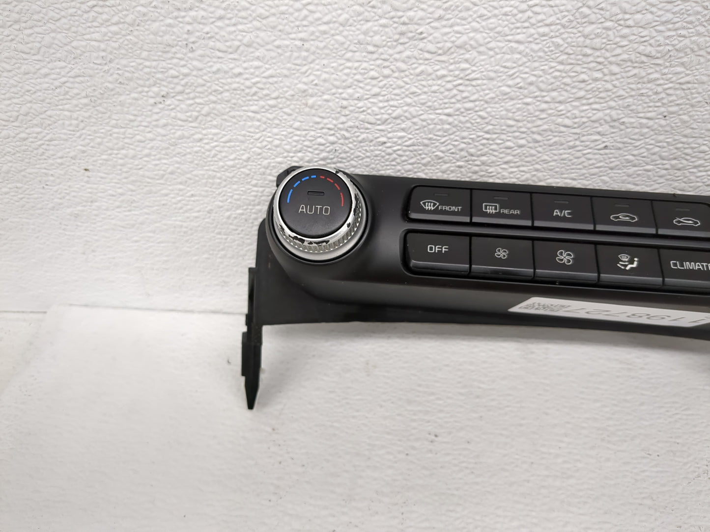 2018-2020 Kia Stinger Climate Control Module Temperature AC/Heater Replacement Fits Fits 2018 2019 2020 OEM Used Auto Parts 