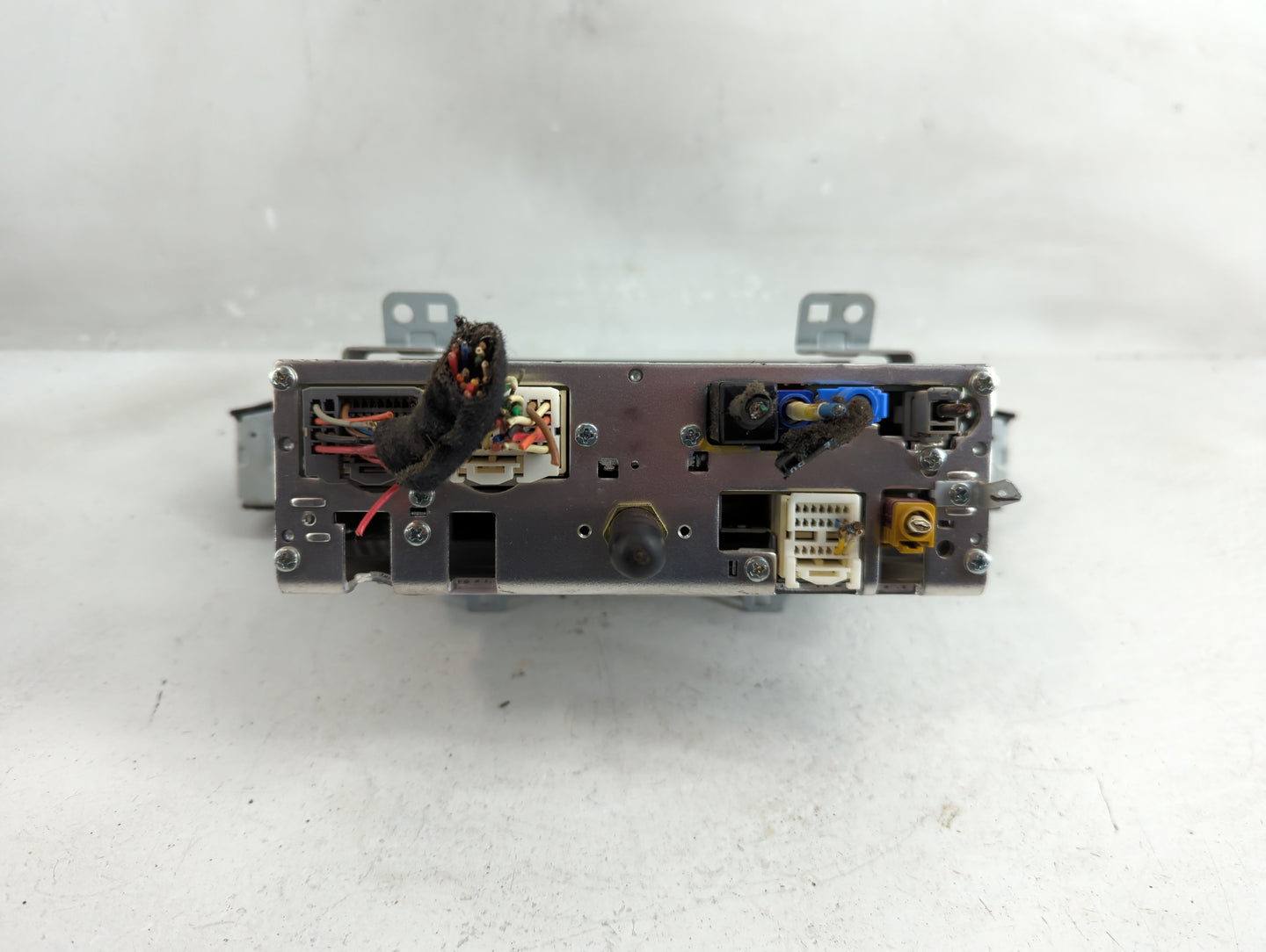 2018-2018 Kia Stinger Radio Control Panel - Oemusedautoparts1.com