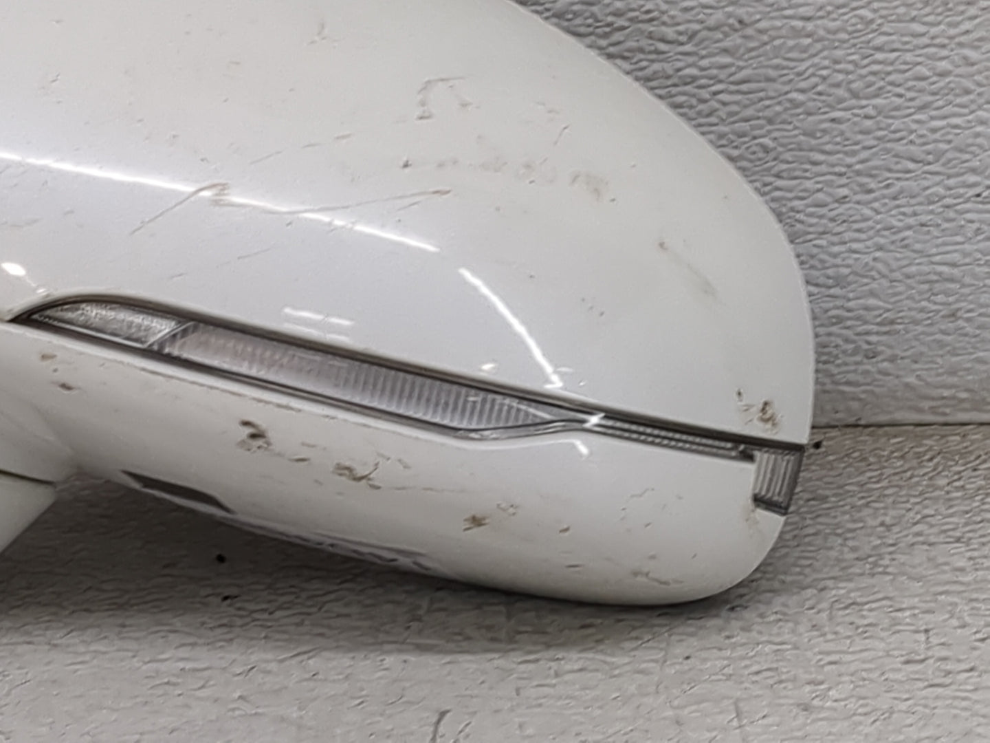 2018-2019 Kia Stinger Driver Side View Mirror - Left Door Mirror OEM Used - Oemusedautoparts1.com