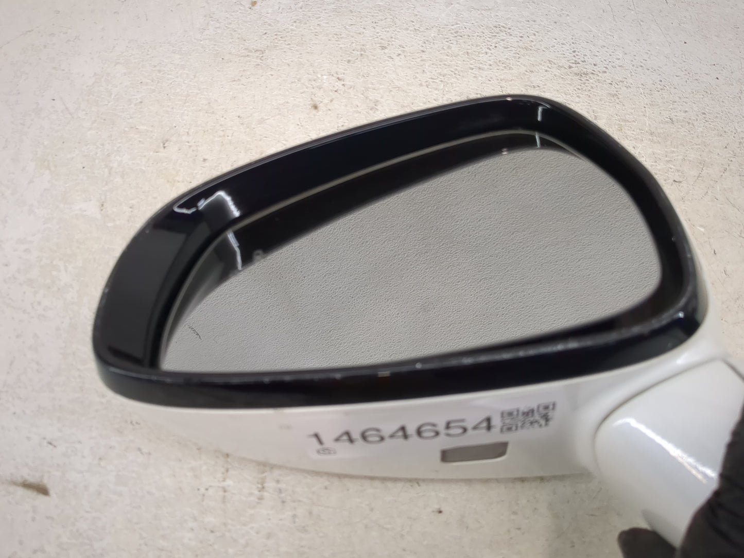 2018-2019 Kia Stinger Driver Side View Mirror - Left Door Mirror OEM Used - Oemusedautoparts1.com