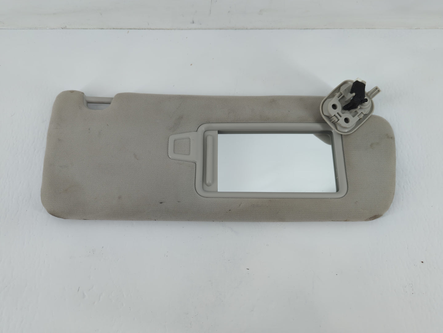 2018-2020 Kia Stinger Sun Visor Shade Replacement Passenger Right Mirror Fits Fits 2018 2019 2020 OEM Used Auto Parts - Oemu