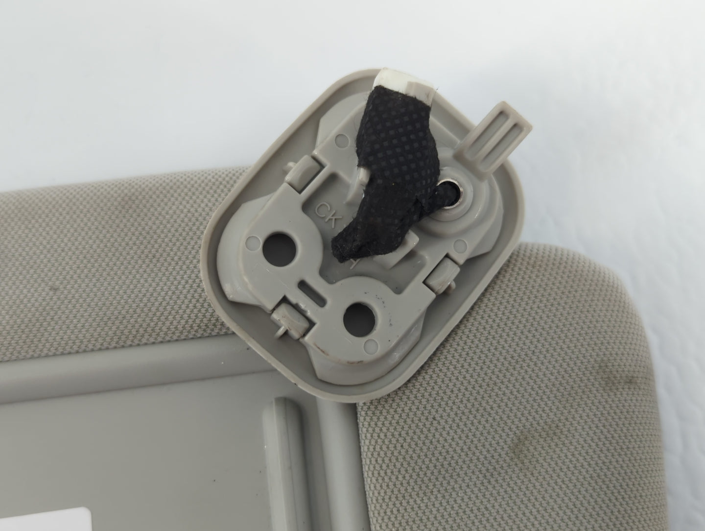 2018-2020 Kia Stinger Sun Visor Shade Replacement Passenger Right Mirror Fits Fits 2018 2019 2020 OEM Used Auto Parts - Oemu