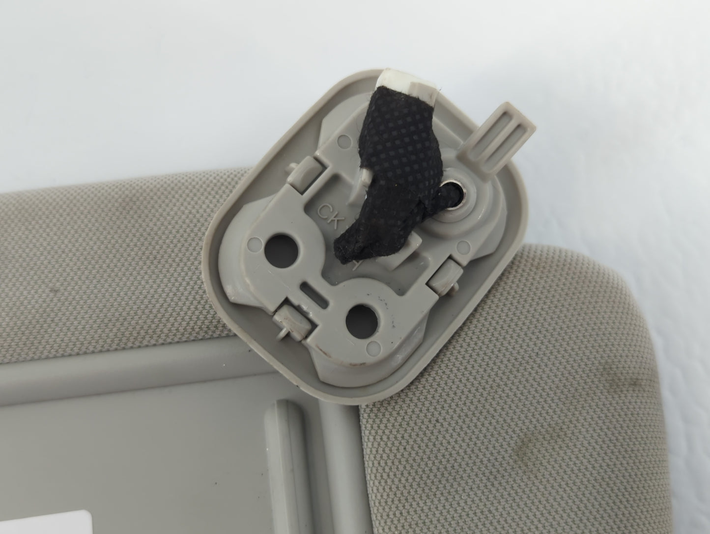 2018-2020 Kia Stinger Sun Visor Shade Replacement Passenger Right Mirror Fits Fits 2018 2019 2020 OEM Used Auto Parts - Oemu