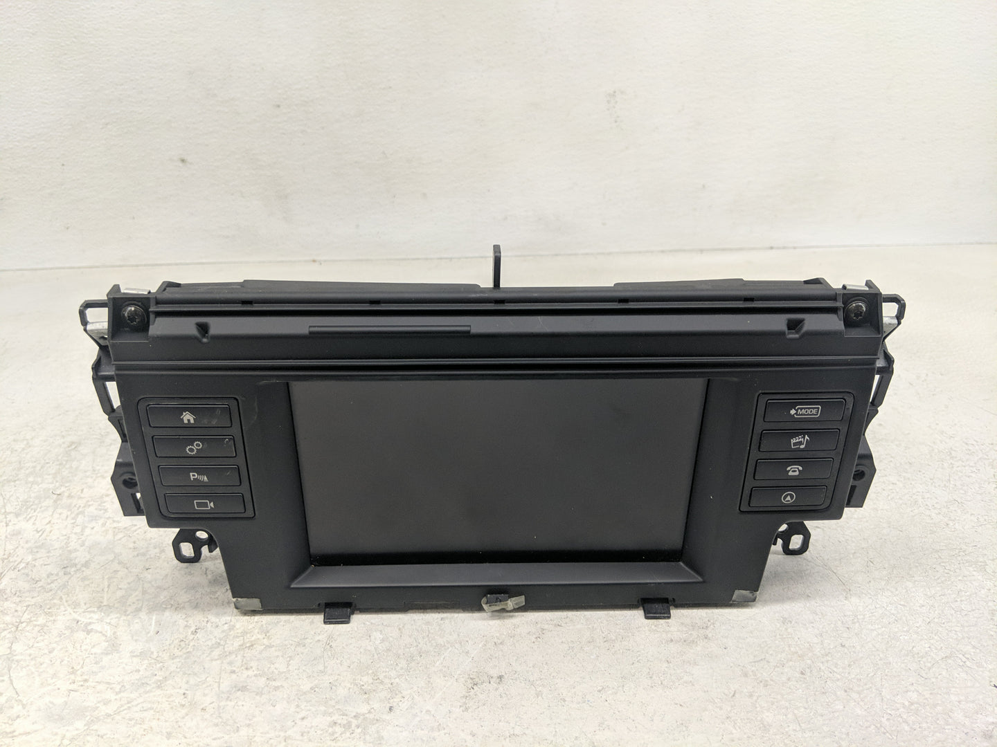 2018 Land Rover Discovery Sport Radio AM FM Cd Player Receiver Replacement P/N:FK72-19C299-AC Fits OEM Used Auto Parts - Oem