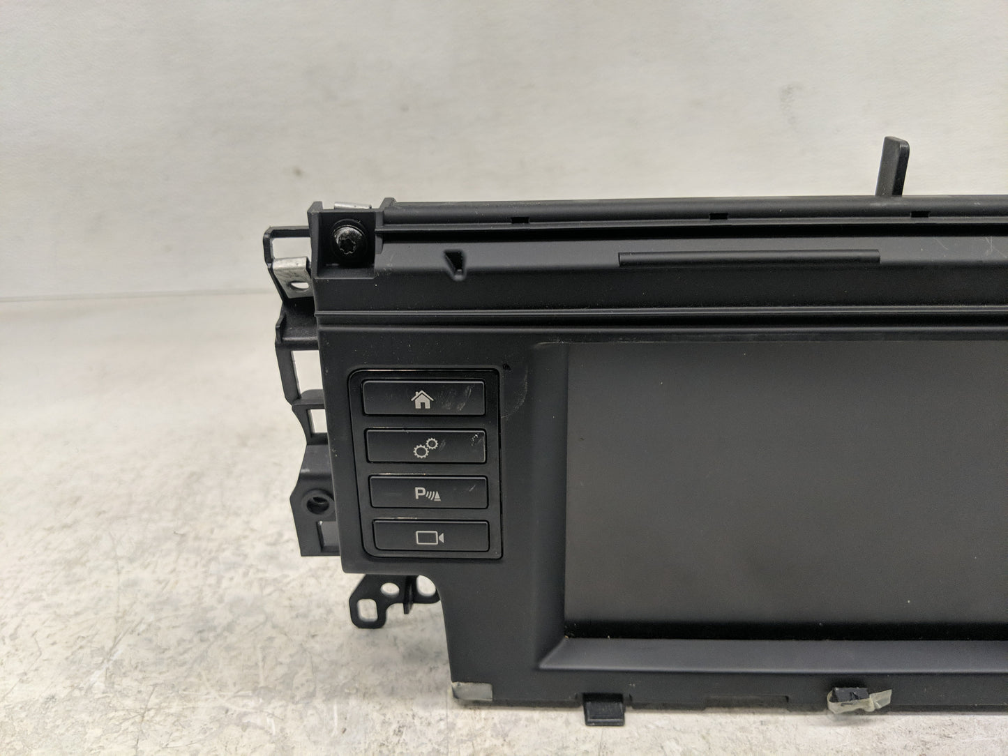 2018 Land Rover Discovery Sport Radio AM FM Cd Player Receiver Replacement P/N:FK72-19C299-AC Fits OEM Used Auto Parts - Oem