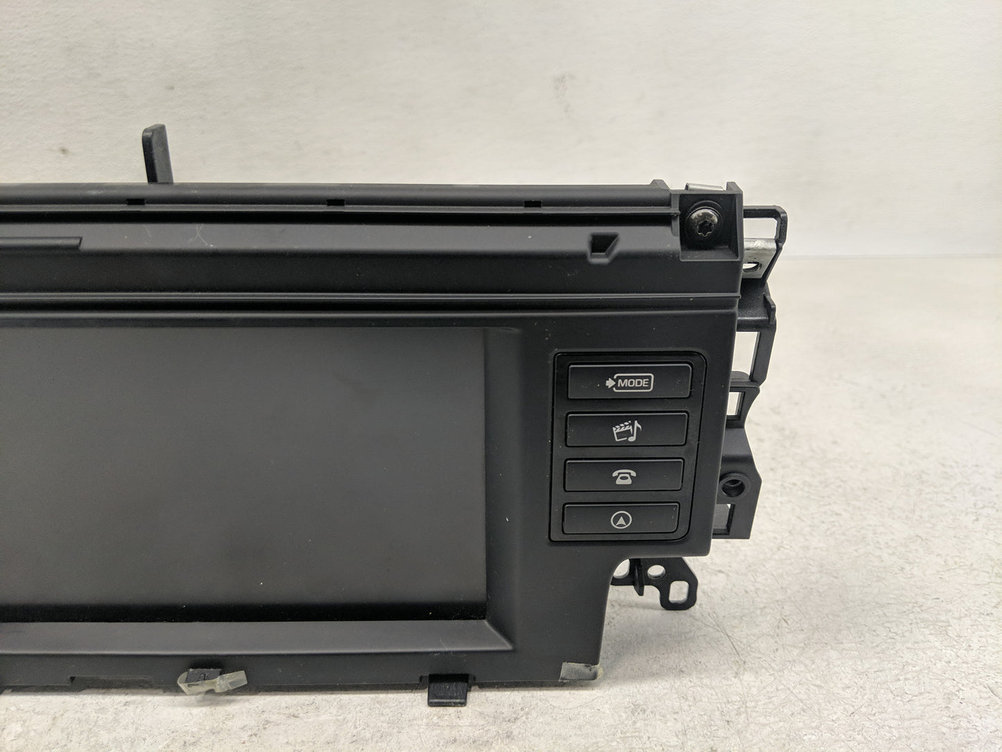 2018 Land Rover Discovery Sport Radio AM FM Cd Player Receiver Replacement P/N:FK72-19C299-AC Fits OEM Used Auto Parts - Oem