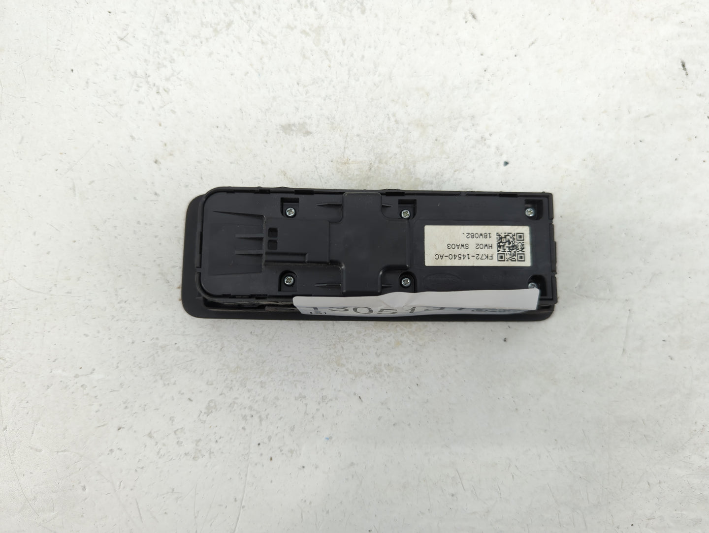 2015-2019 Land Rover Discovery Sport Master Power Window Switch Replacement Driver Side Left P/N:FK72-14540-AC Fits OEM Used