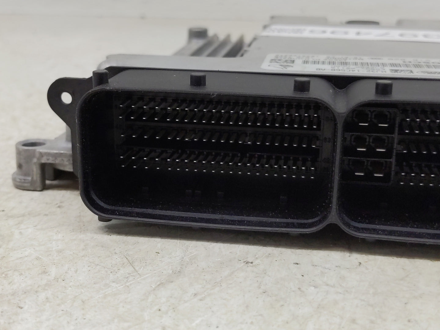 2018-2019 Land Rover Discovery Sport PCM Engine Control Computer ECU ECM PCU OEM P/N:HJ32-14C568-AB Fits Fits 2018 2019 OEM 
