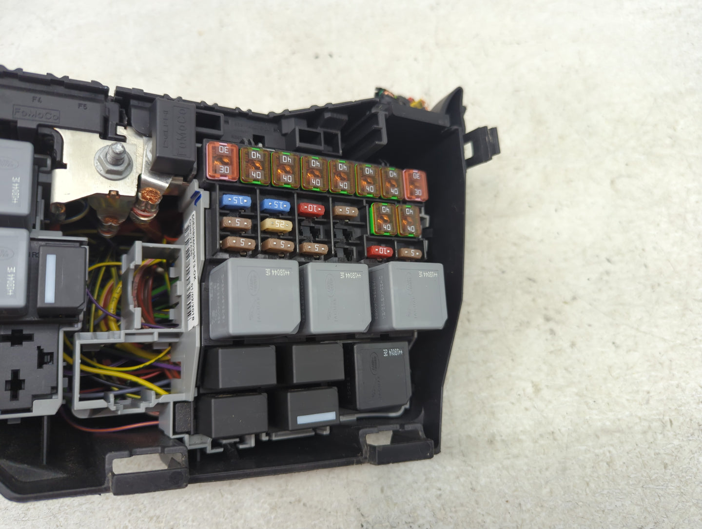 2018-2019 Land Rover Discovery Sport Fusebox Fuse Box Panel Relay Module Fits Fits 2018 2019 OEM Used Auto Parts - Oemusedau
