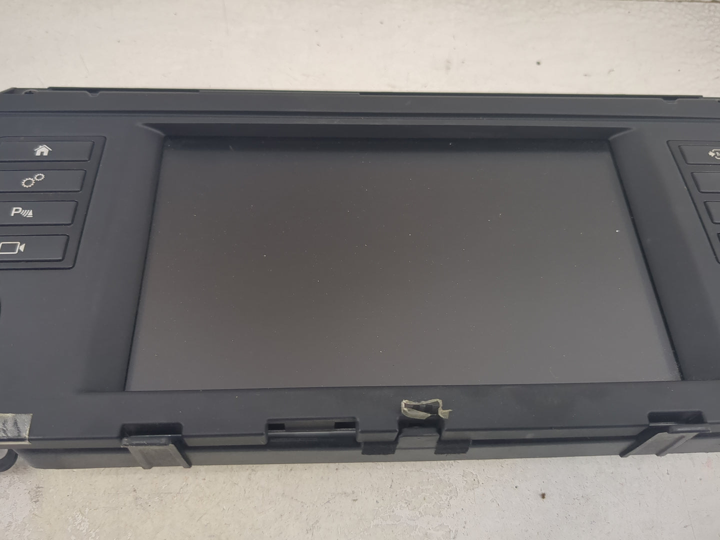 2018 Land Rover Discovery Sport Information Display Screen - Oemusedautoparts1.com