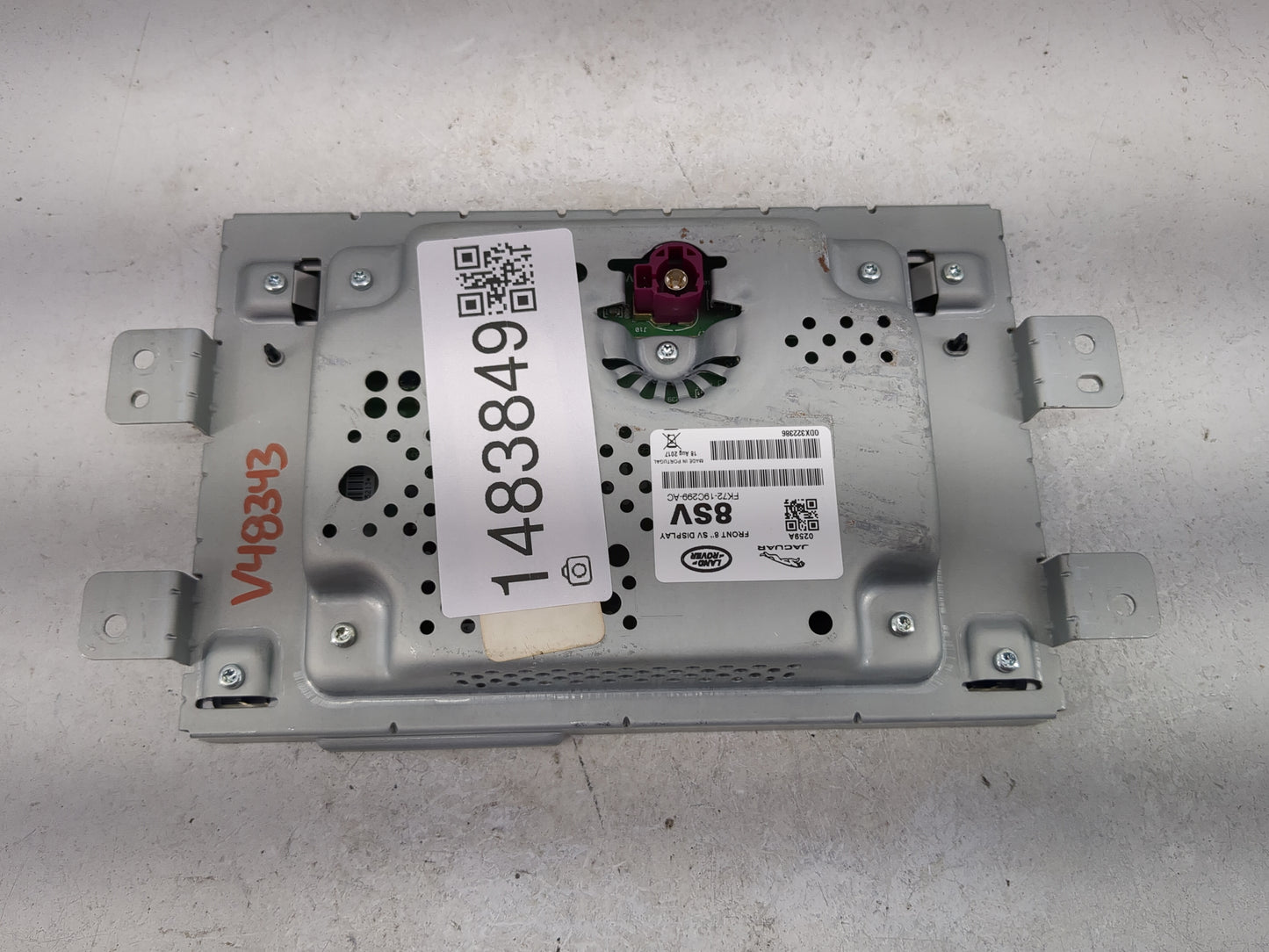 2015-2019 Land Rover Discovery Sport Information Display Screen 1483849 - Oemusedautoparts1.com