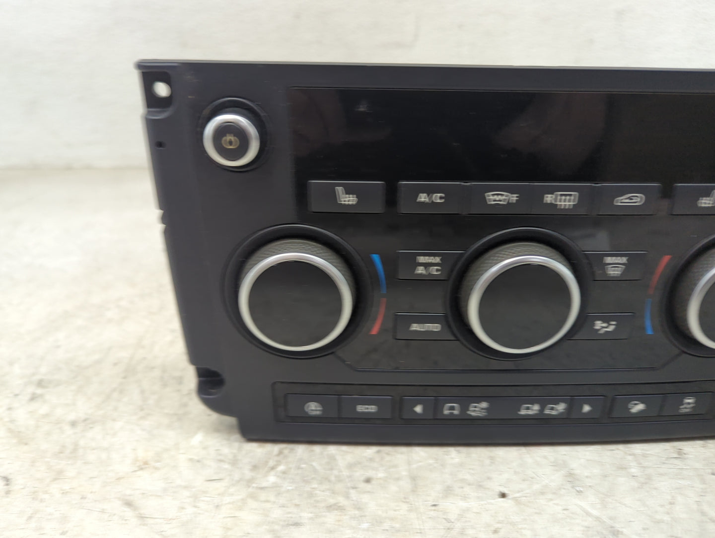 2017-2019 Land Rover Discovery Sport Climate Control Module Temperature AC/Heater Replacement Fits OEM Used Auto Parts - Oem