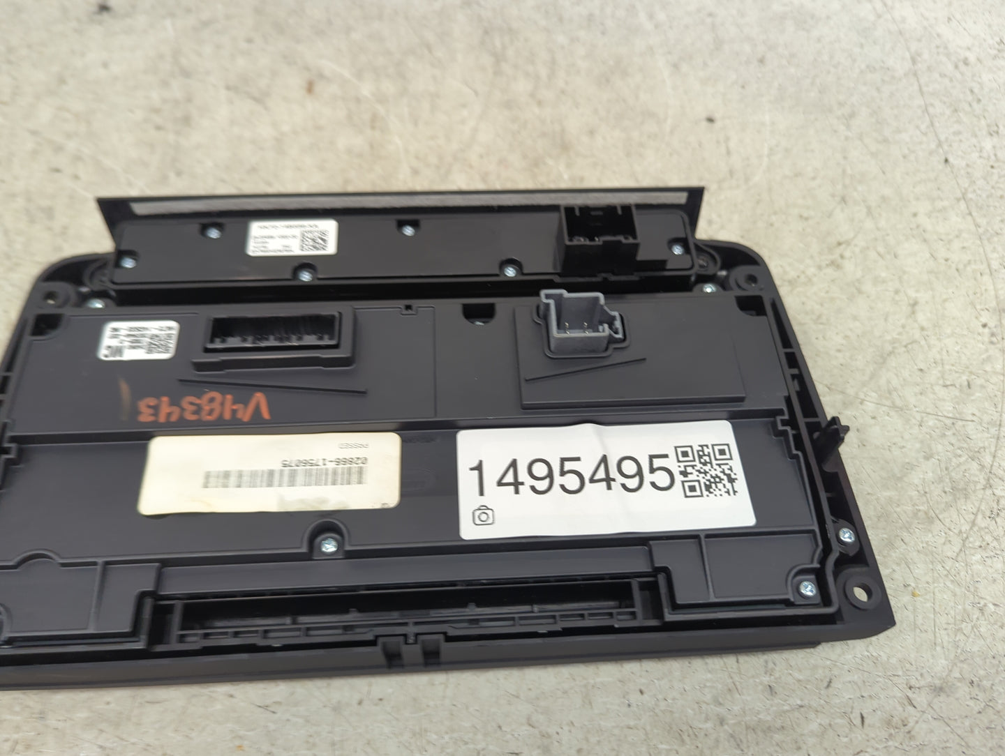 2017-2019 Land Rover Discovery Sport Climate Control Module Temperature AC/Heater Replacement Fits OEM Used Auto Parts - Oem
