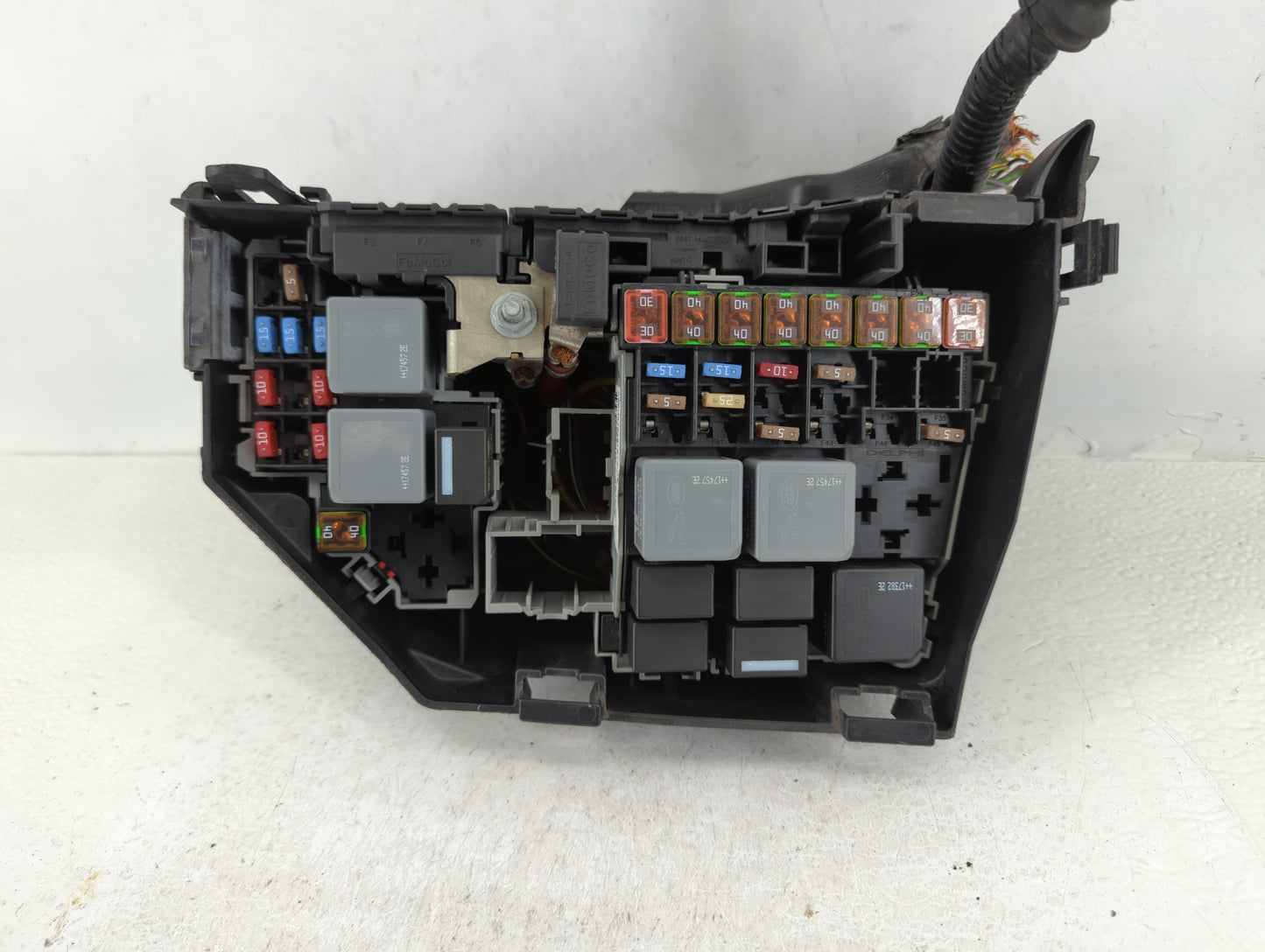 2018-2019 Land Rover Discovery Sport Fusebox Fuse Box Panel Relay Module P/N:JK72-14A076-AA Fits Fits 2018 2019 OEM Used Aut