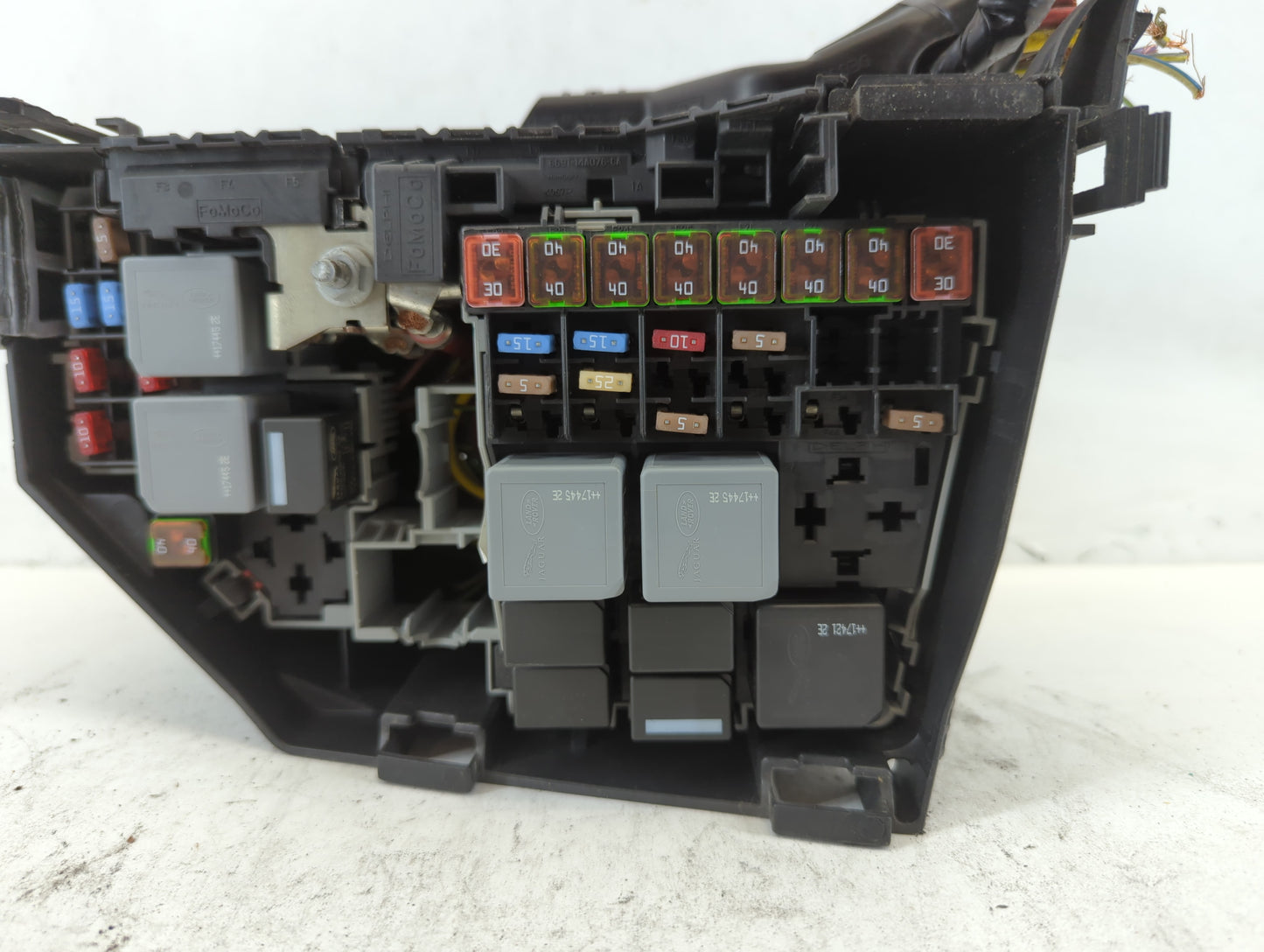 2018-2019 Land Rover Discovery Sport Fusebox Fuse Box Panel Relay Module P/N:JK72-14A076-AA Fits Fits 2018 2019 OEM Used Aut